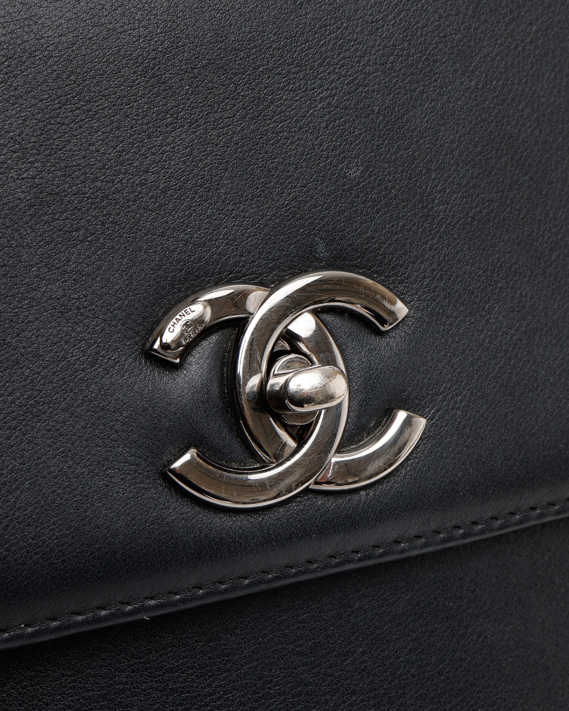 Pre-owned Chanel Medium Calf Trendy Cc Flap Bag