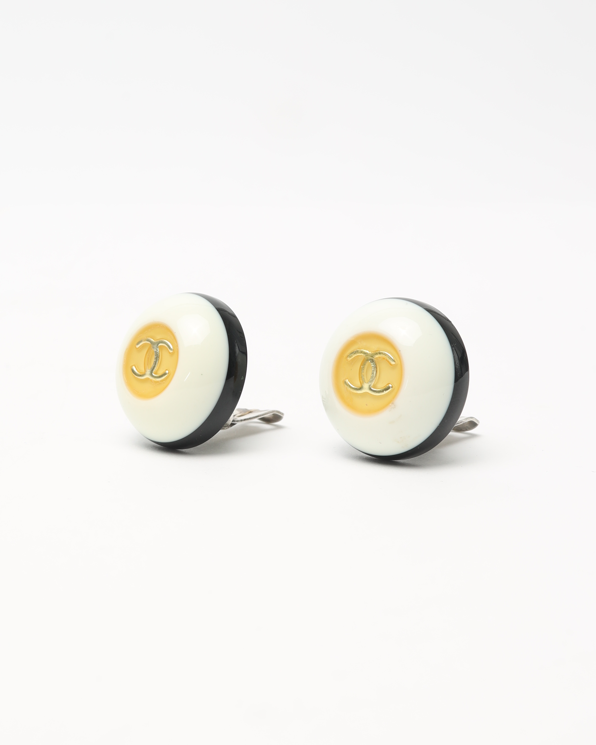 Pre-owned Chanel Coco Mark Resin Clip-on Earrings In Multi