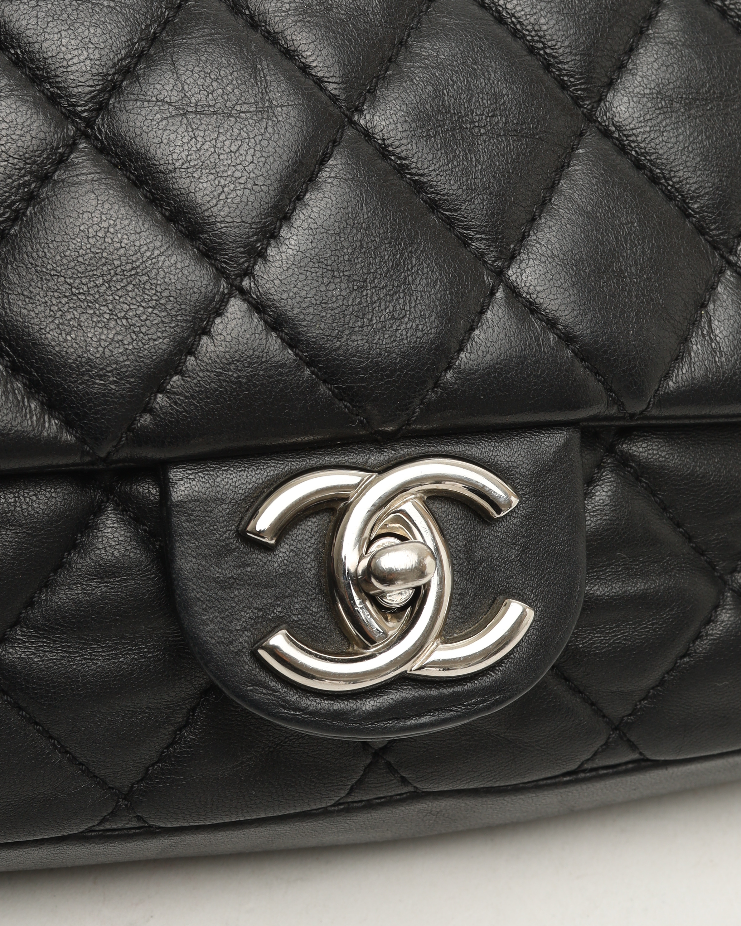 Pre-owned Chanel Classic Medium Double Chain Single Flap Bag In Black