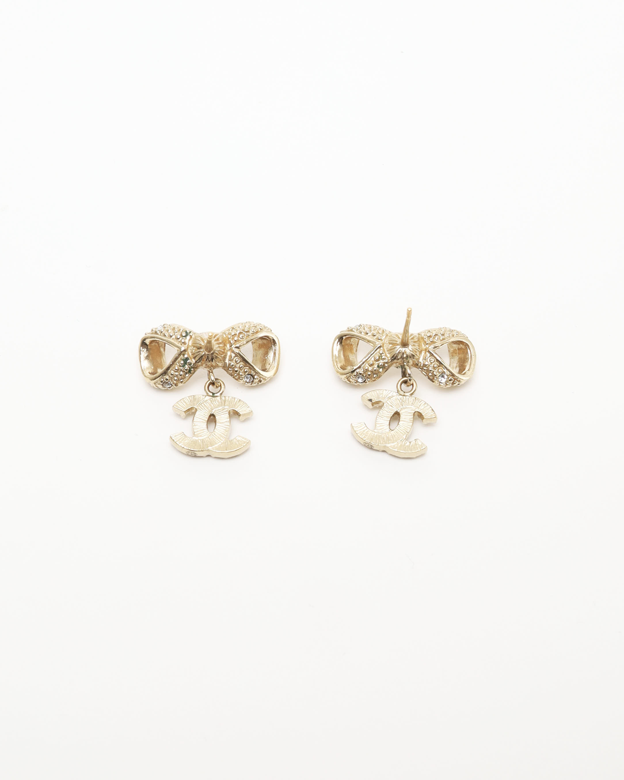 Pre-owned Chanel Coco Mark Rhinestone Ribbon Earrings