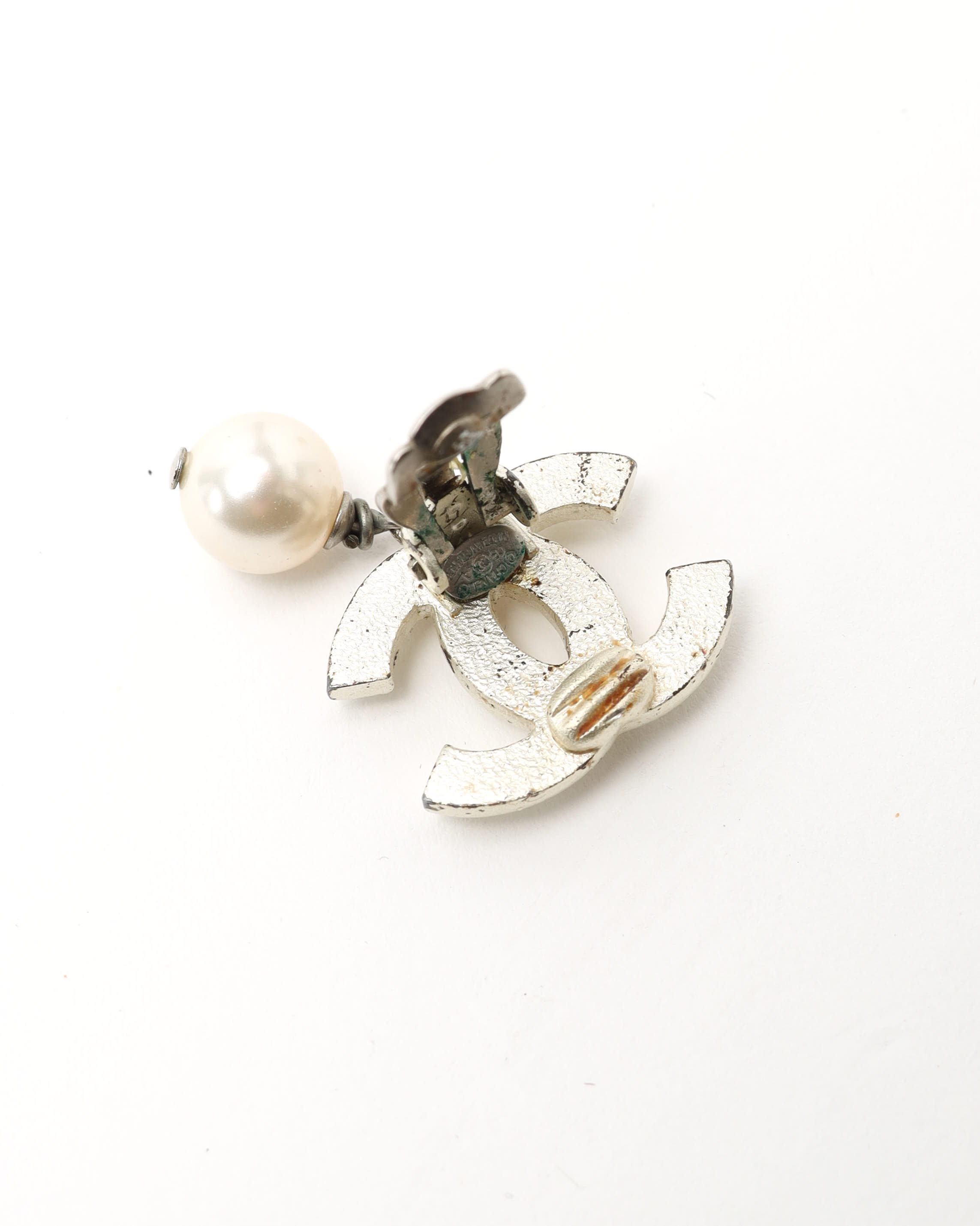 Pre-owned Chanel Coco Mark Pearls Clip-on Earrings