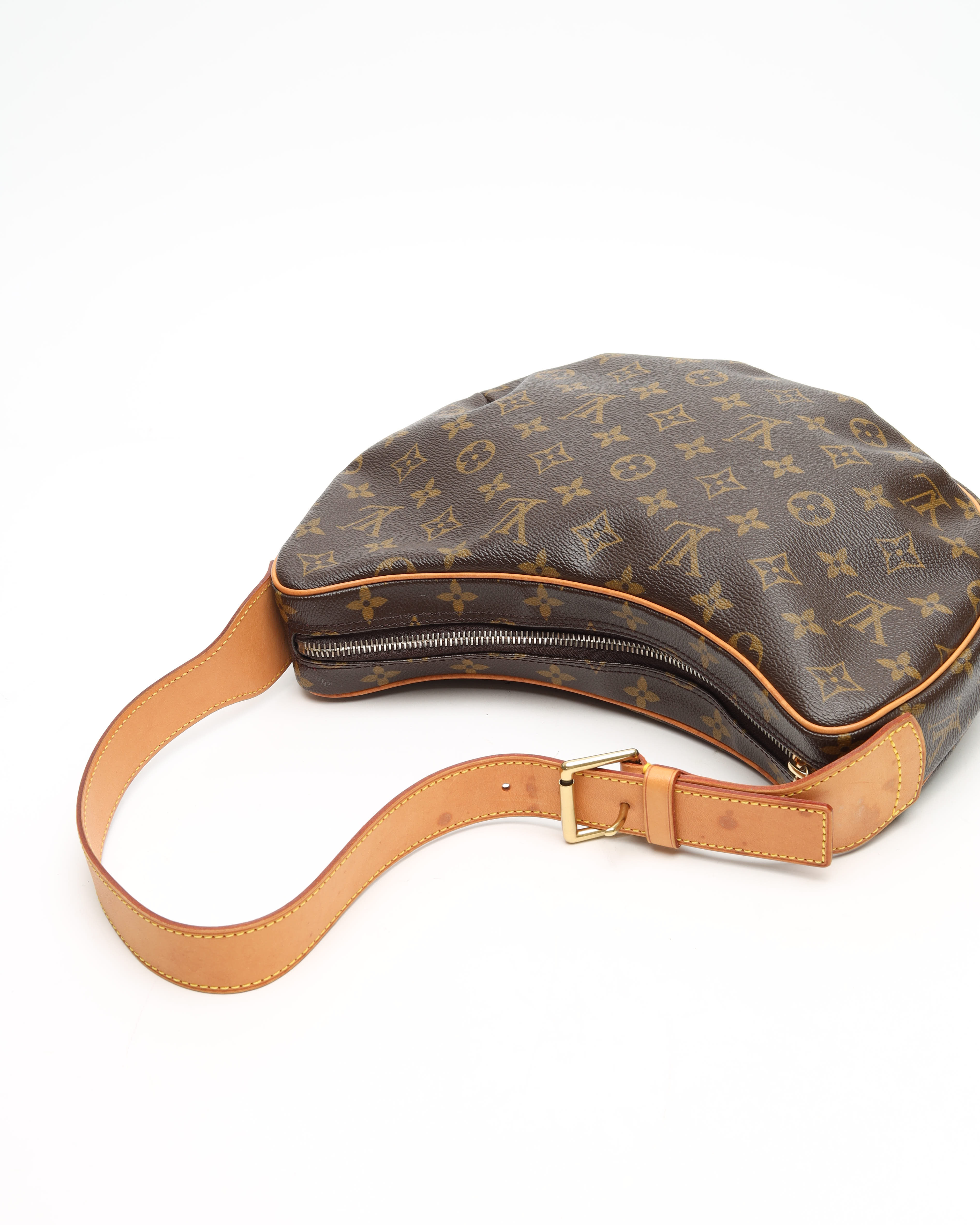Pre-owned Louis Vuitton Monogram Croissant Mm Bag