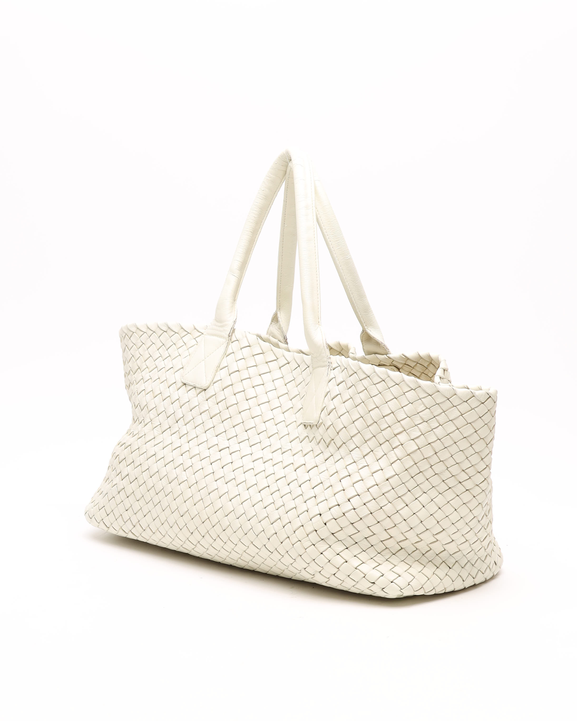 Bottega Veneta Intrecciato Cabat Mm Tote Bag In Neutral