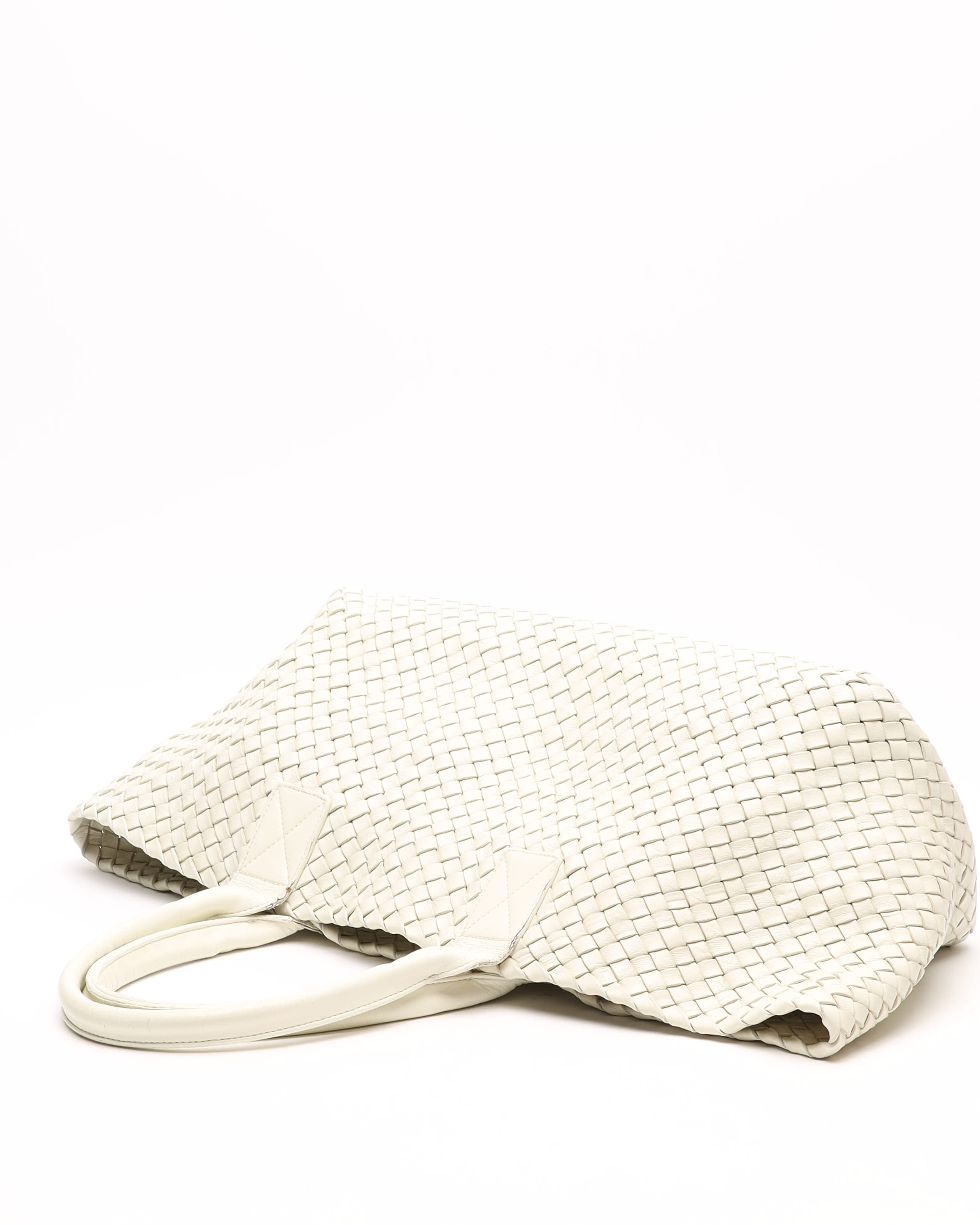 Bottega Veneta Intrecciato Cabat Mm Tote Bag In Neutral