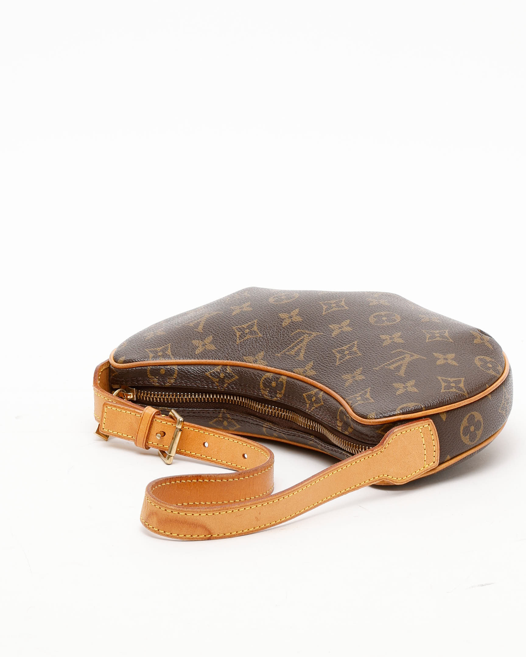 Pre-owned Louis Vuitton Monogram Croissant Mm Bag