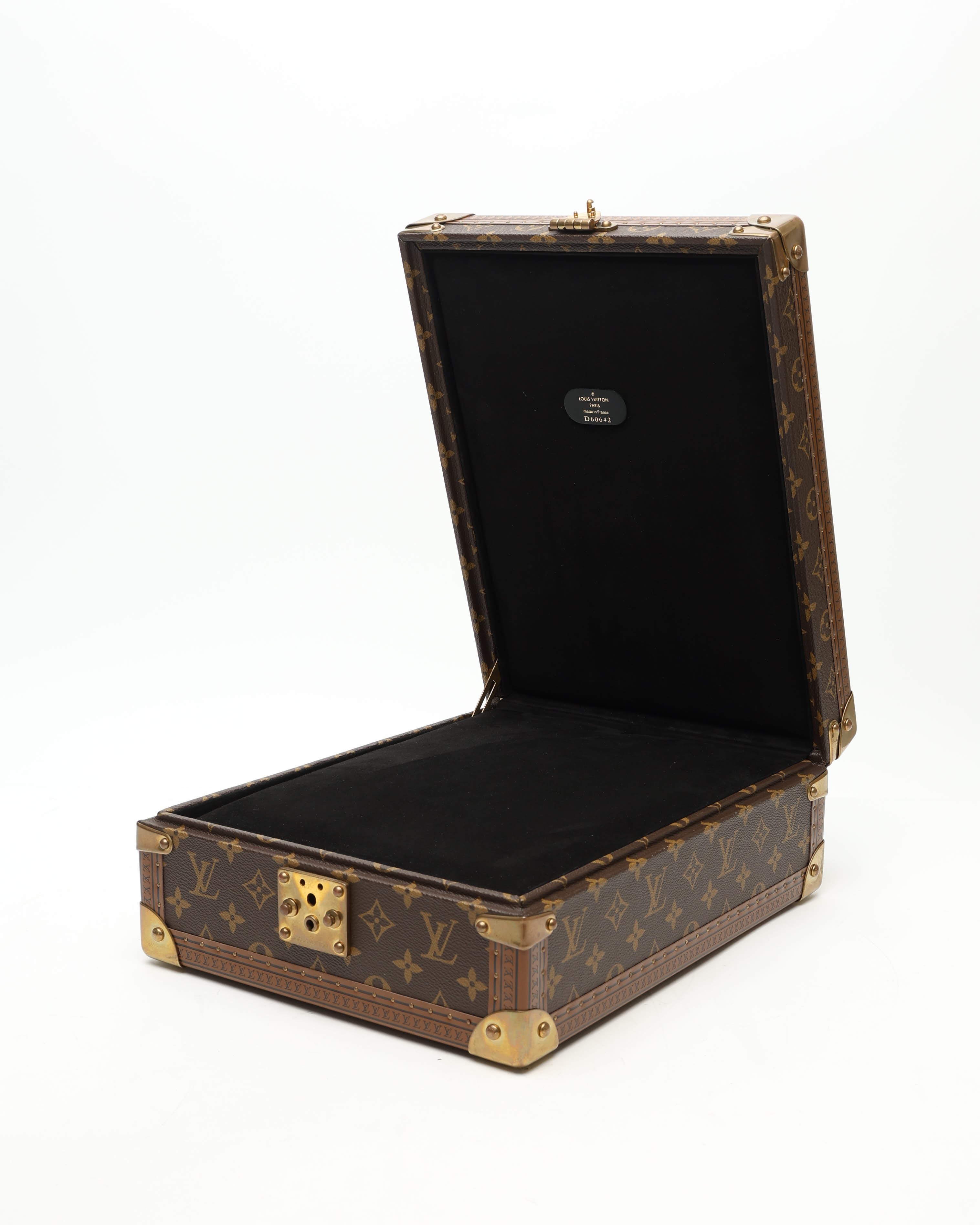 Pre-owned Louis Vuitton Trunk Montall Coffret In Brown