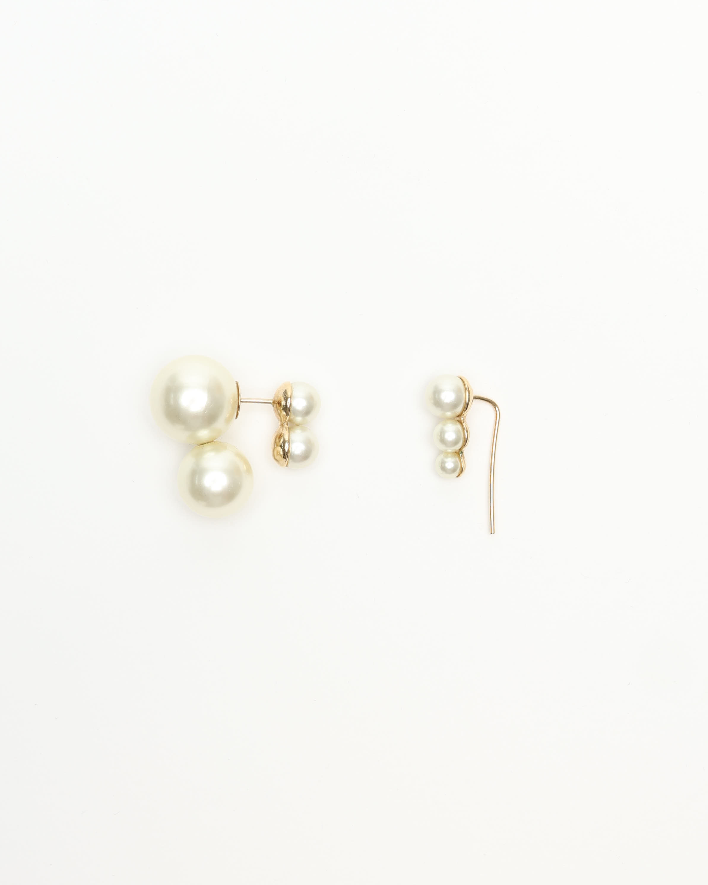Dior Christian Pearl Tribales Earrings In Gold