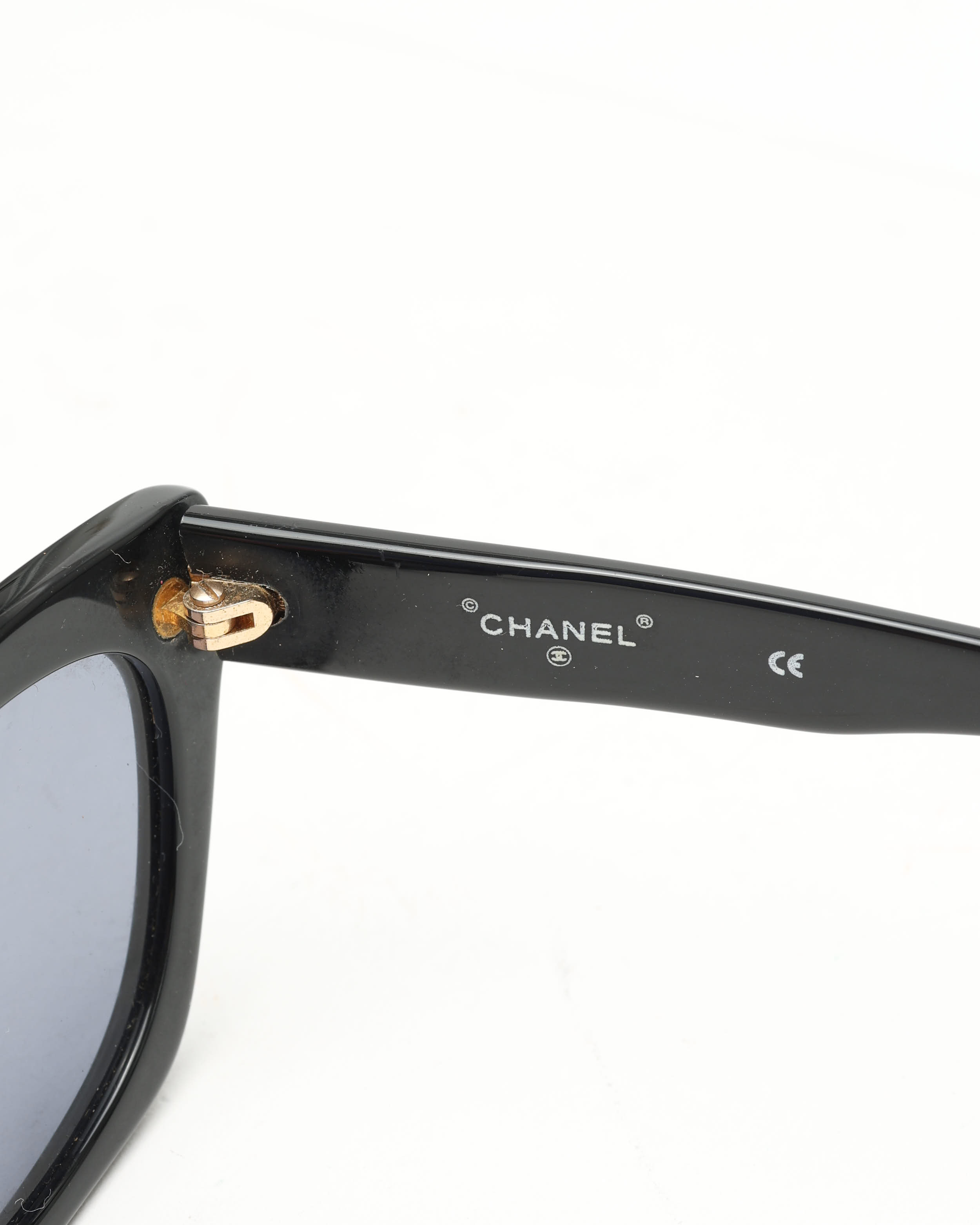 Pre-owned Chanel Coco Mark Sunglasses