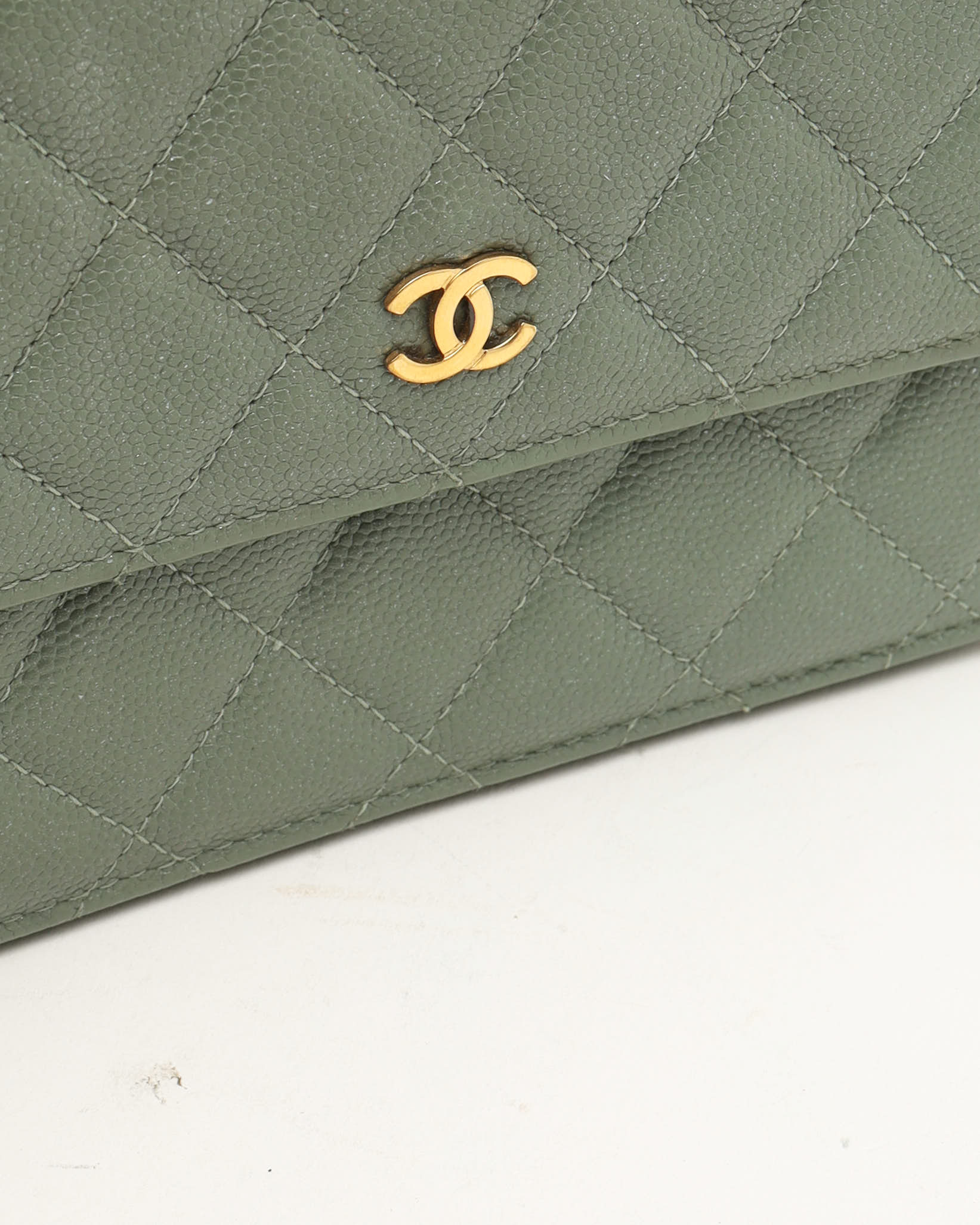 Pre-owned Chanel Square Caviar Wallet On Chain Bag In Green