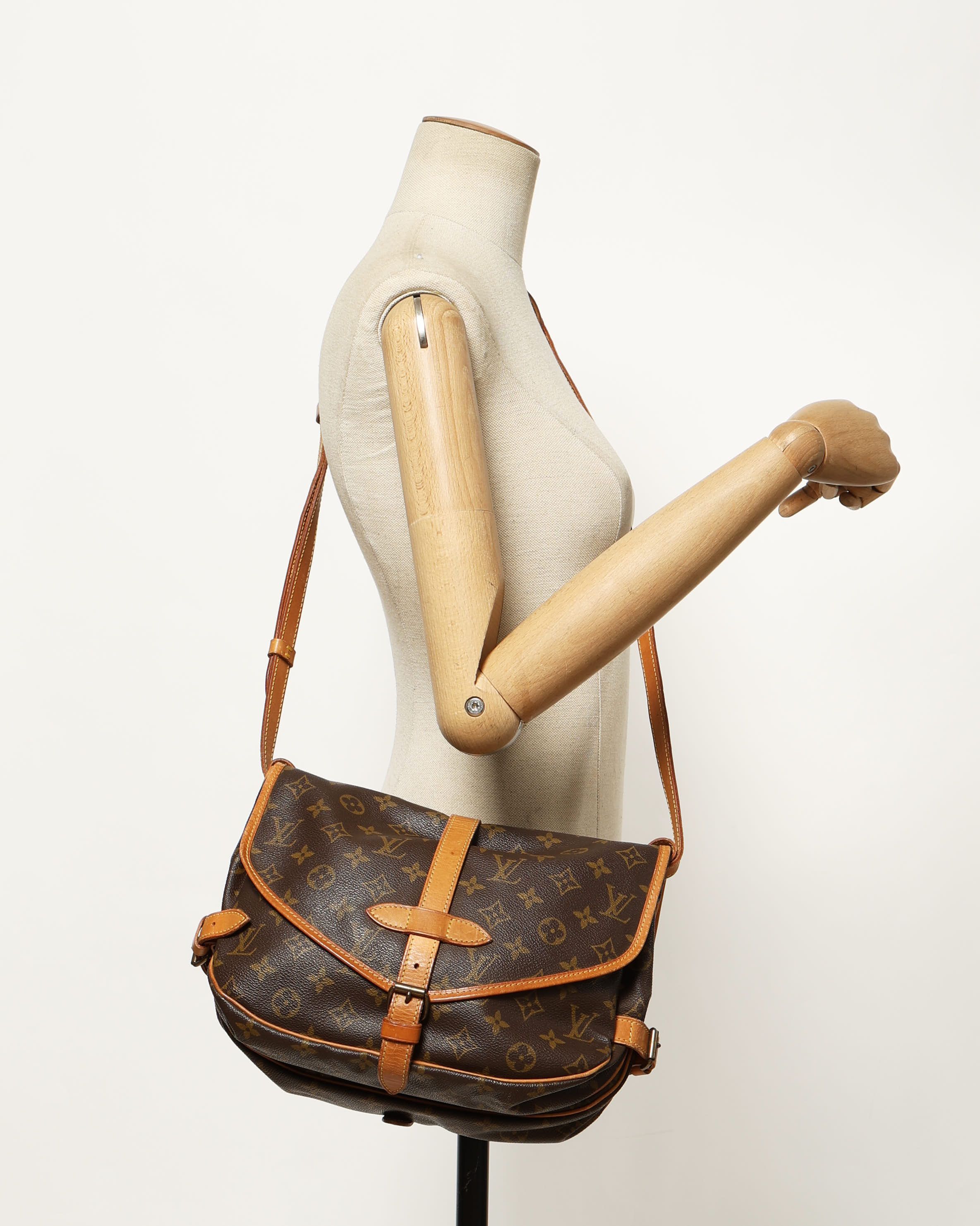 Pre-owned Louis Vuitton Monogram Saumur 30 Bag In Brown