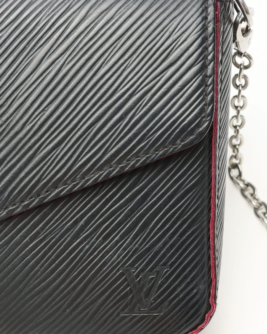 Pre-owned Louis Vuitton Félicie Epi Pochette Bag In Black