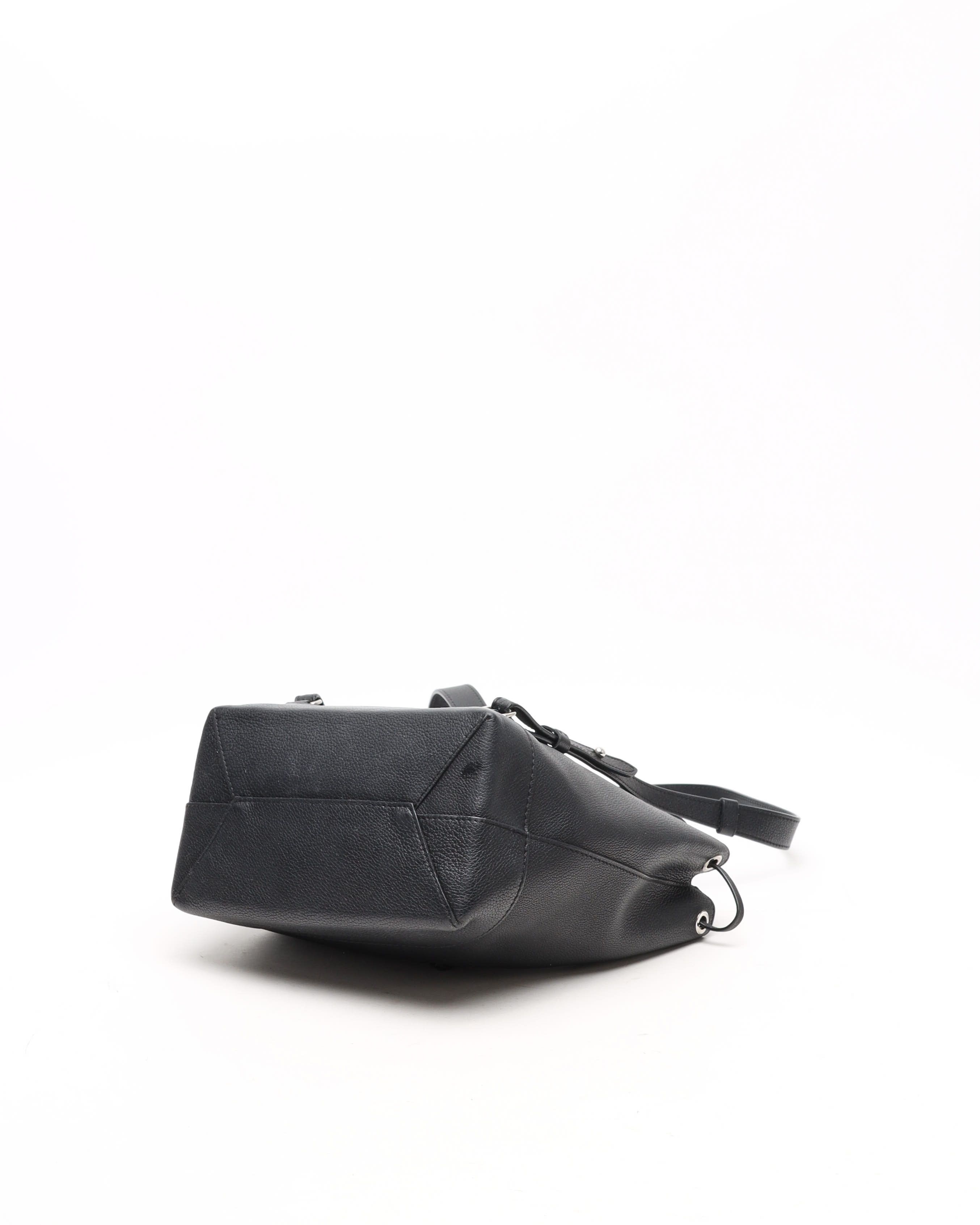 Pre-owned Louis Vuitton Lockme Backpack In Black