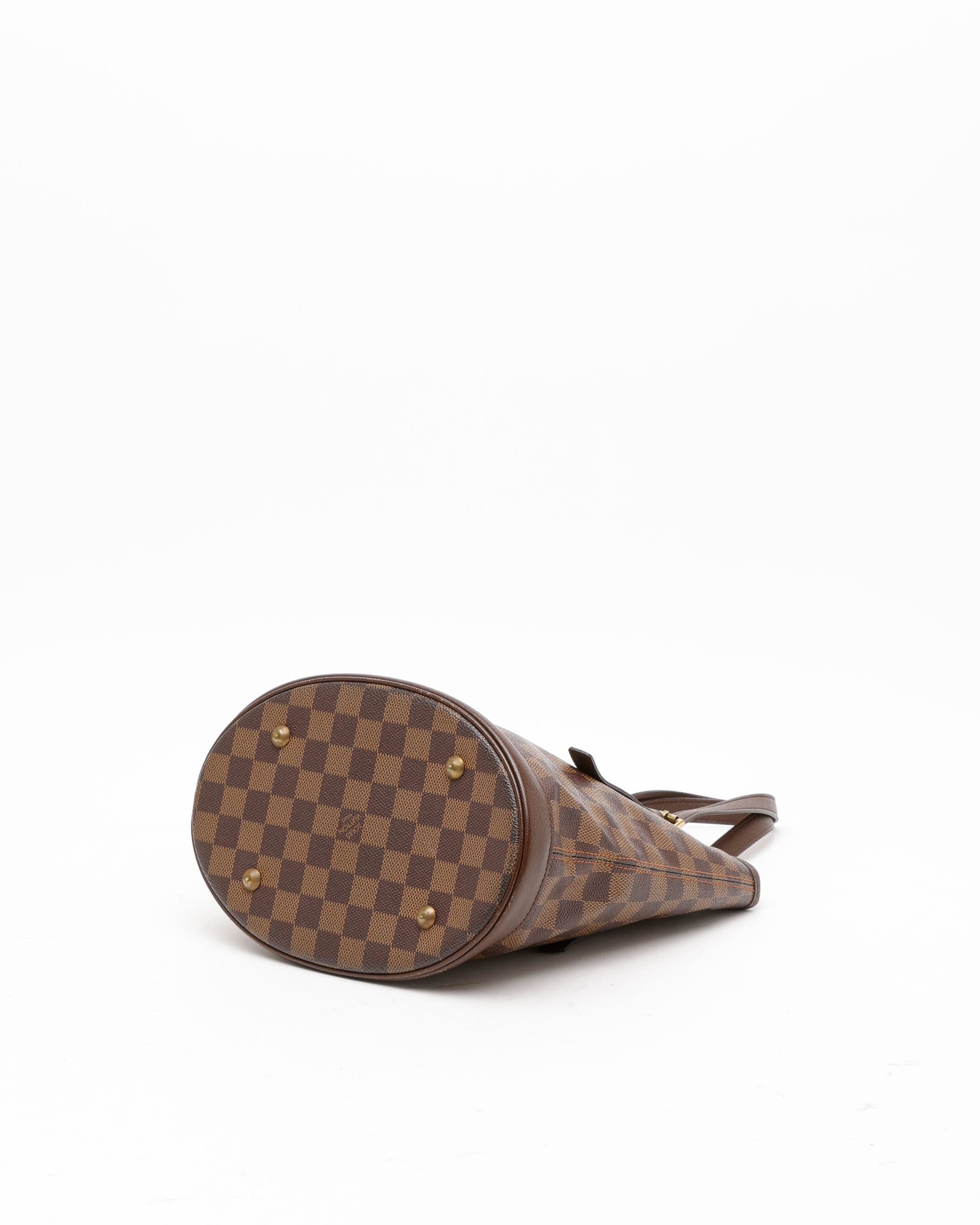 Pre-owned Louis Vuitton Damier Ebene Marais Bucket Bag In Brown