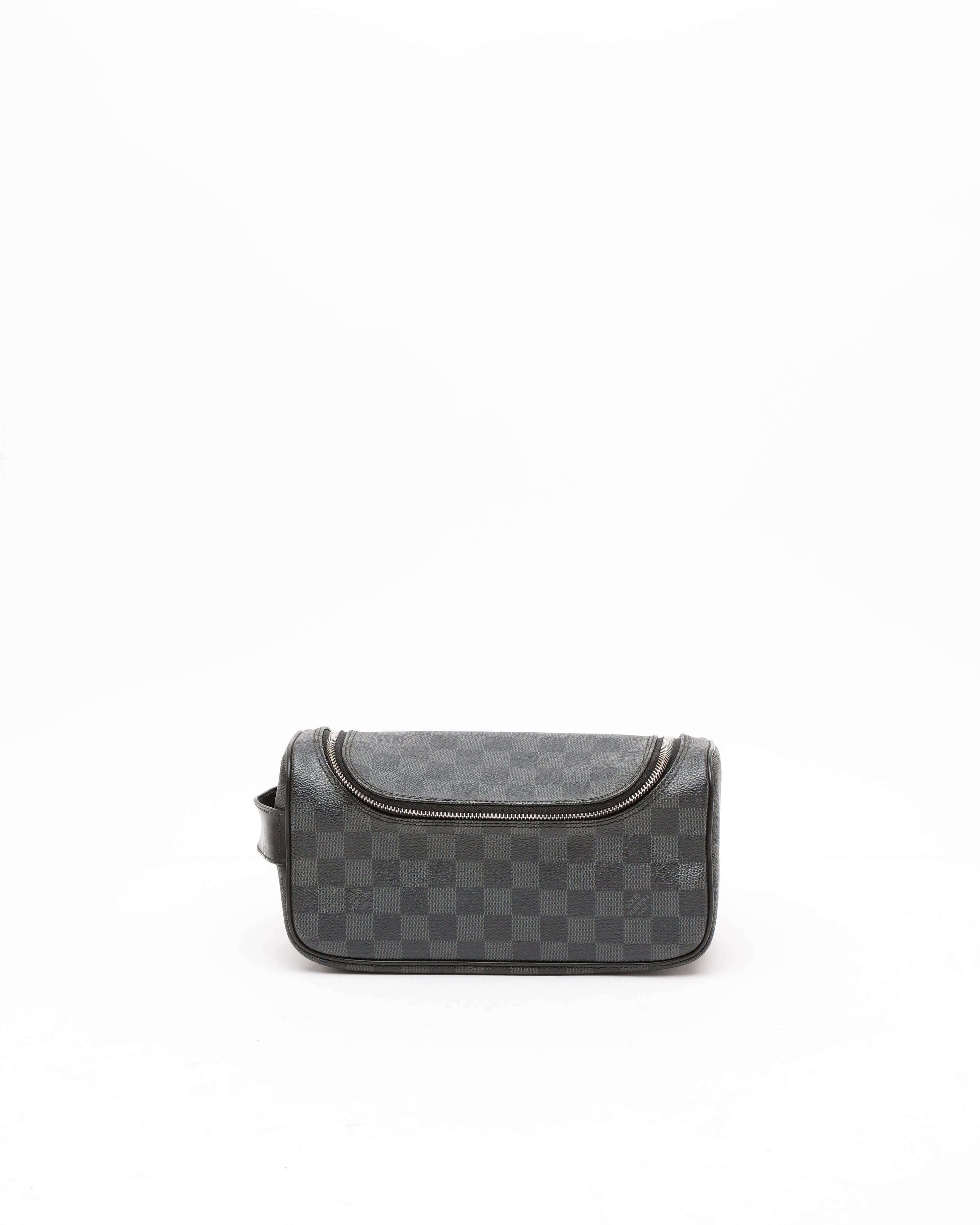 Pre-owned Louis Vuitton Damier Graphite Toiletry Bag In Black