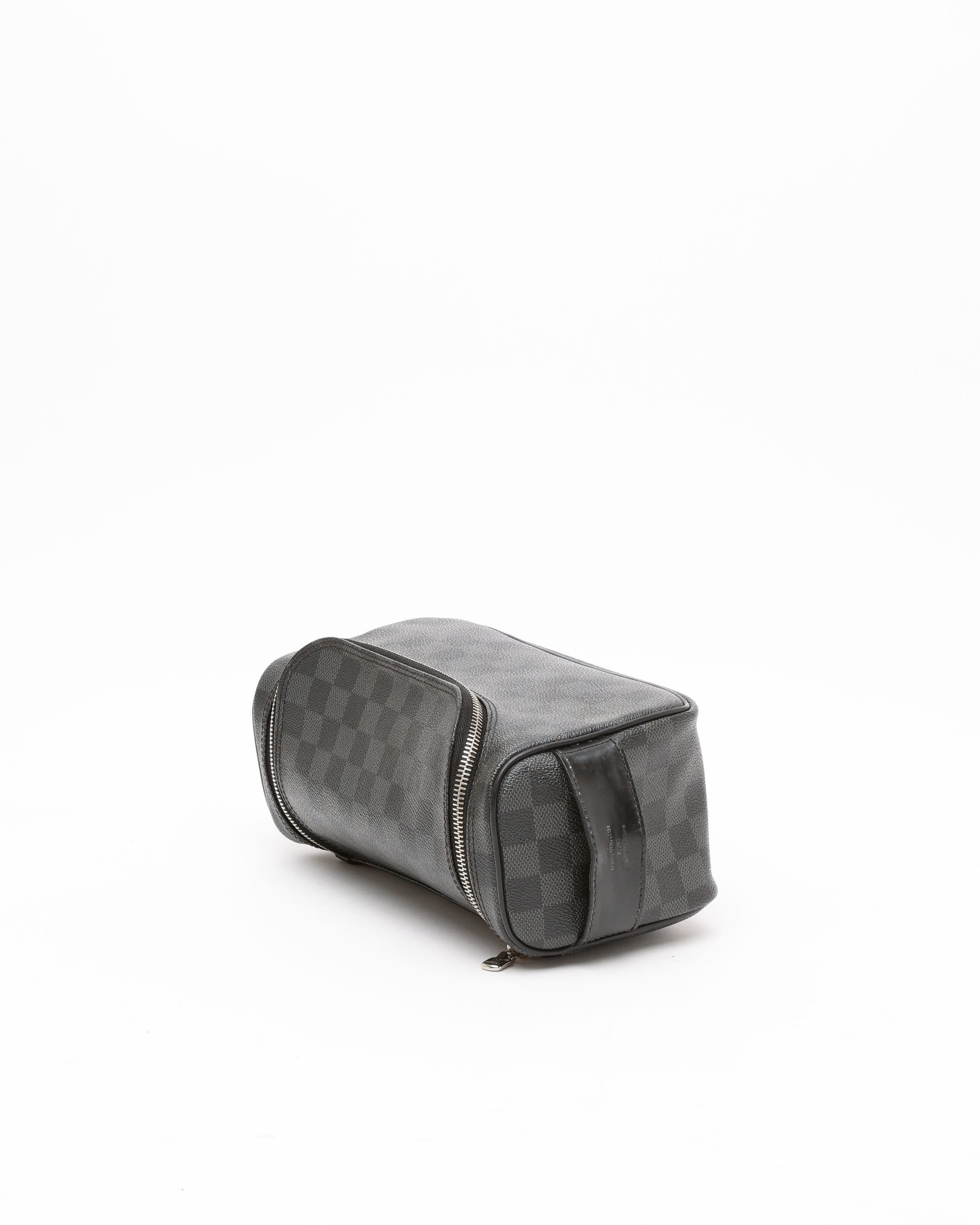 Pre-owned Louis Vuitton Damier Graphite Toiletry Bag In Black