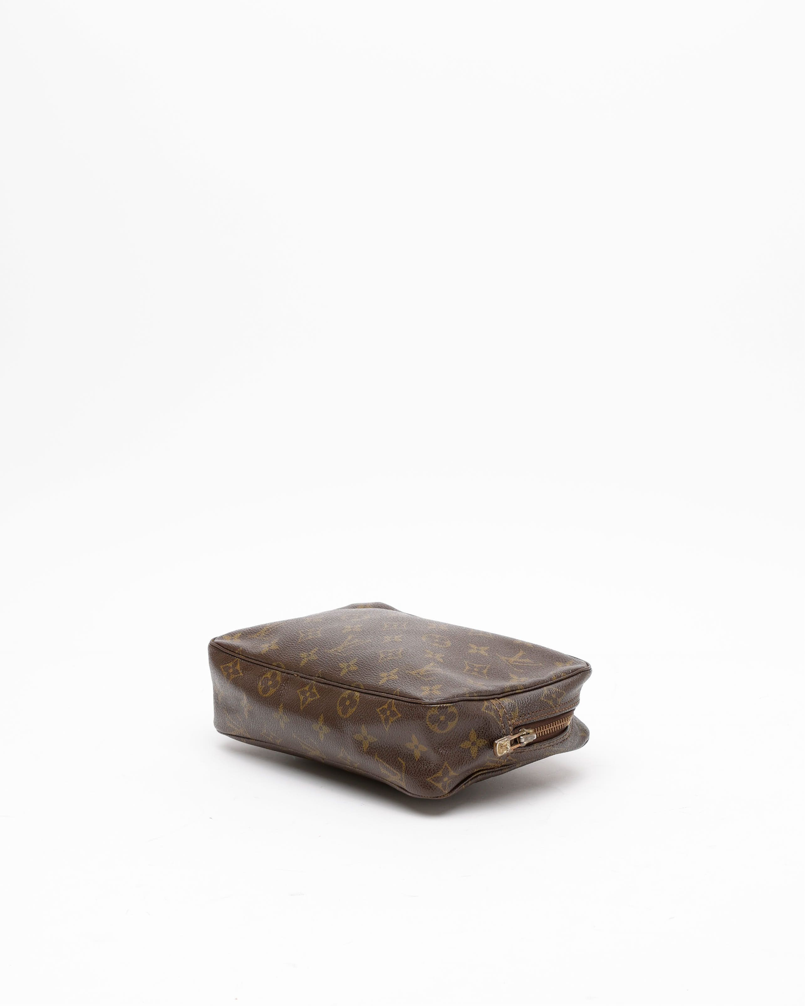 Pre-owned Louis Vuitton Monogram Truth Toilette 23 In Brown