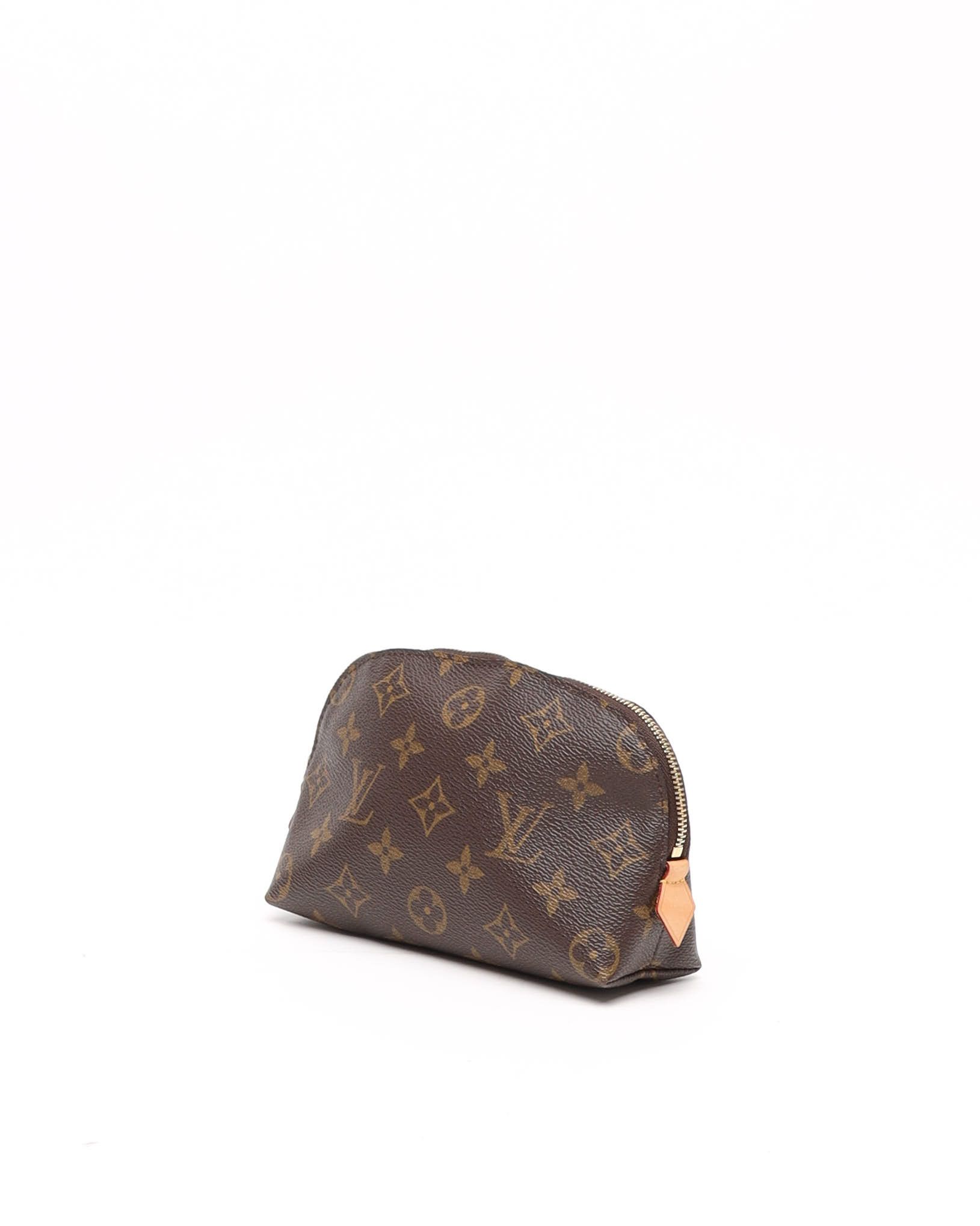 Pre-owned Louis Vuitton Cosmetic Pouch In Brown