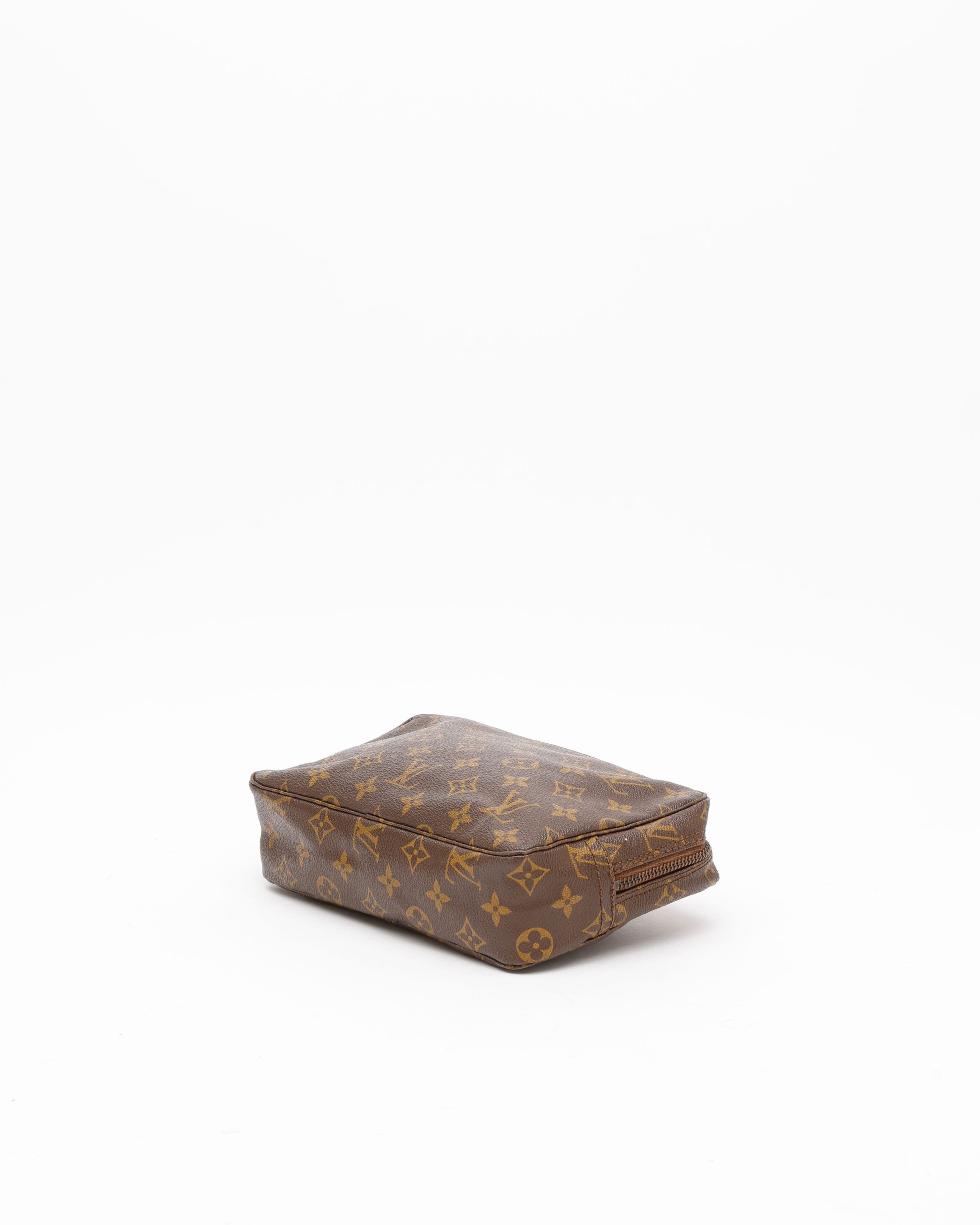 Pre-owned Louis Vuitton Monogram Truth Toilette 23 In Brown