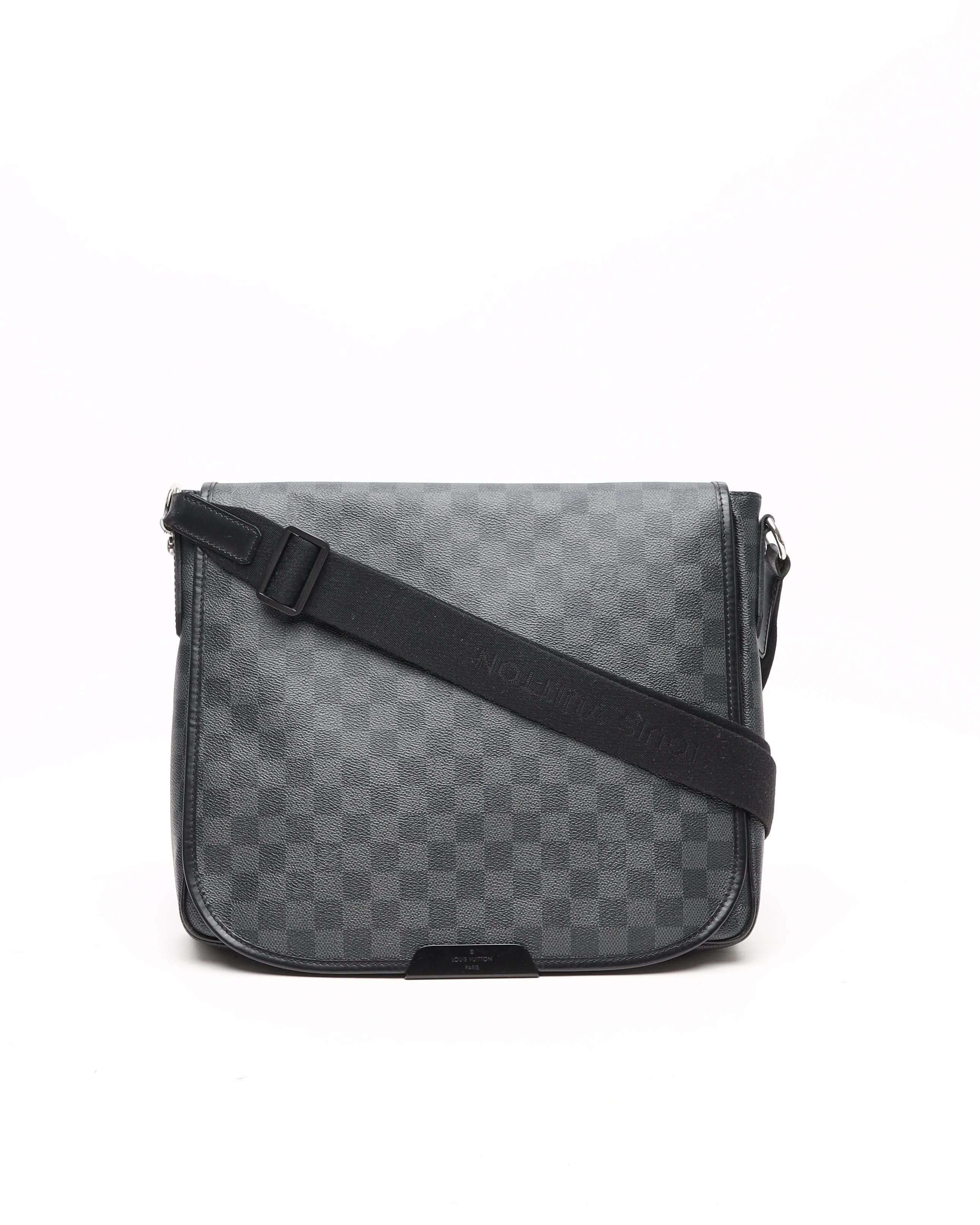 Louis Vuitton Damier Graphite Daniel MM Shoulder Bag