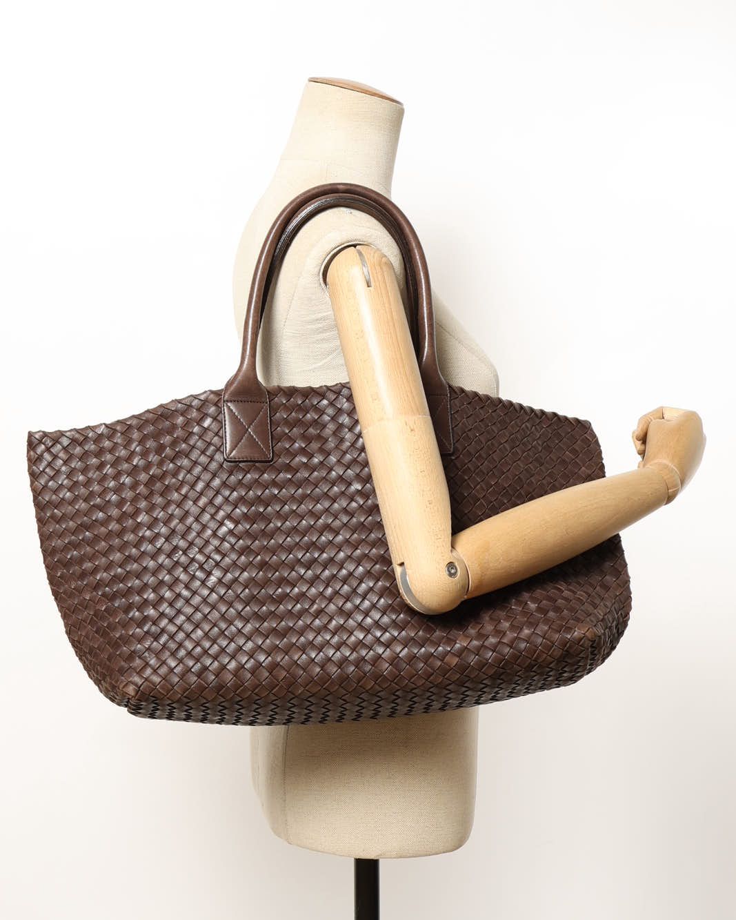 Bottega Veneta Intrecciato Cabat Mm Tote Bag