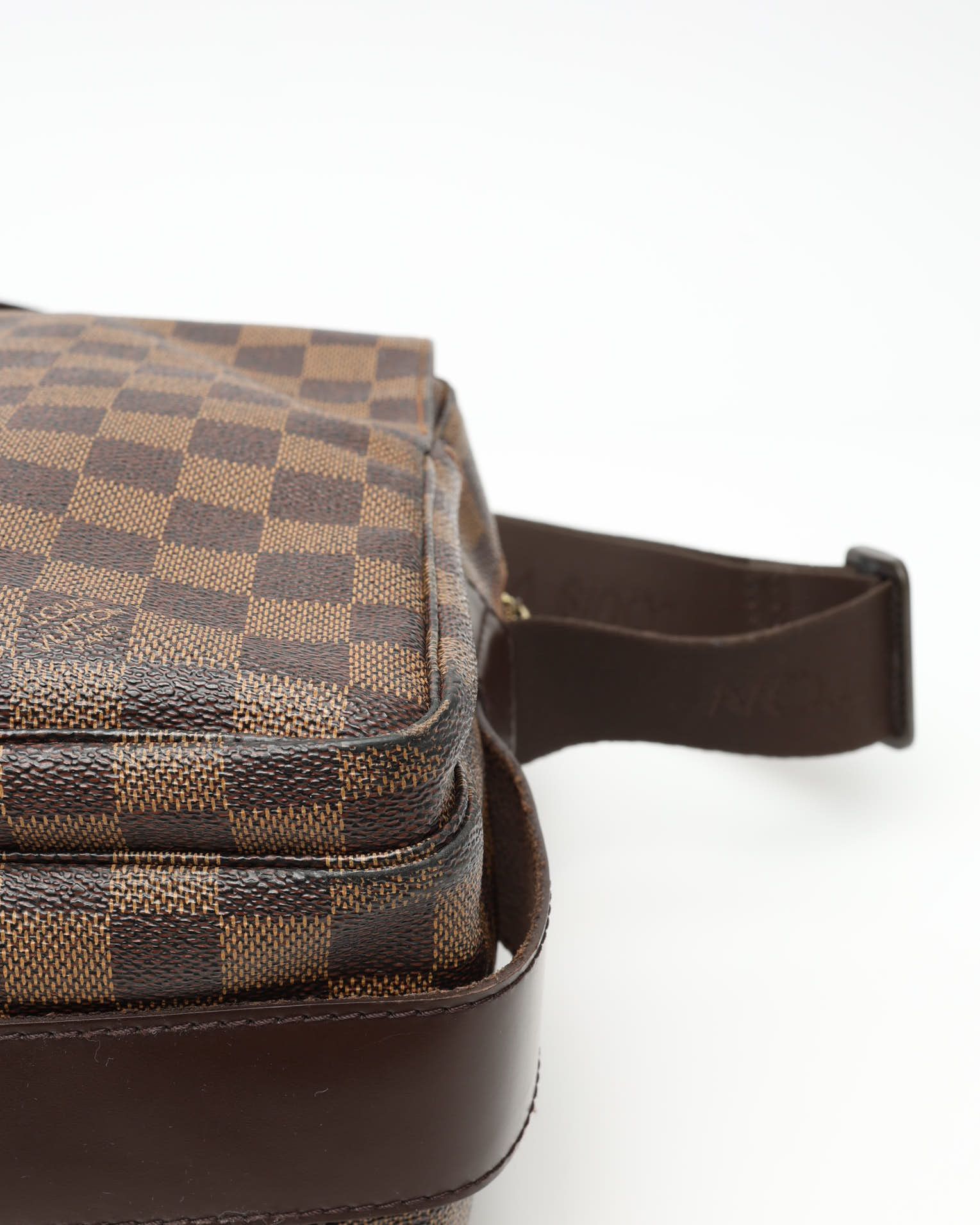 Pre-owned Louis Vuitton Naviglio Bag In Brown