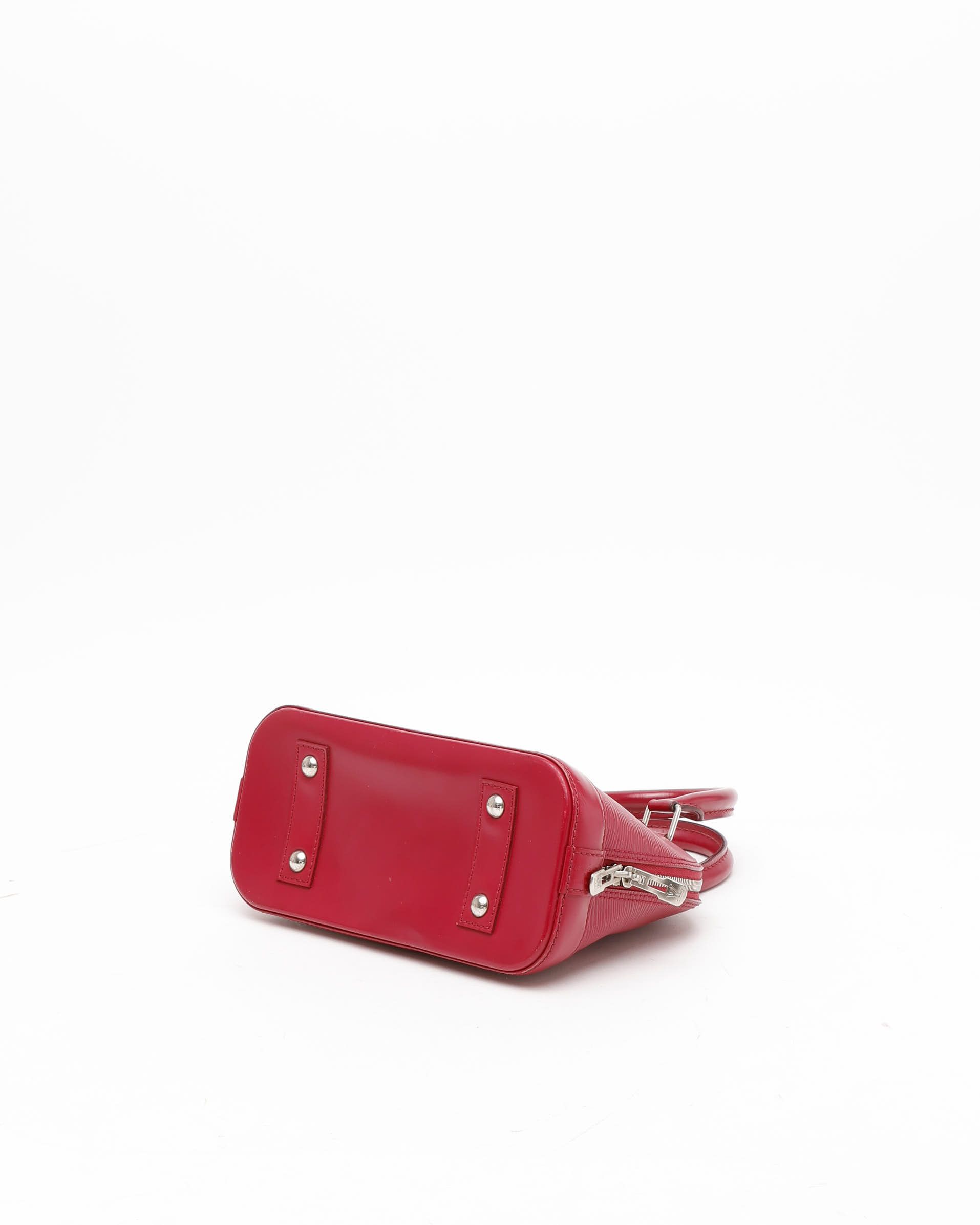 Pre-owned Louis Vuitton Epi Alma Bb Bag In Red