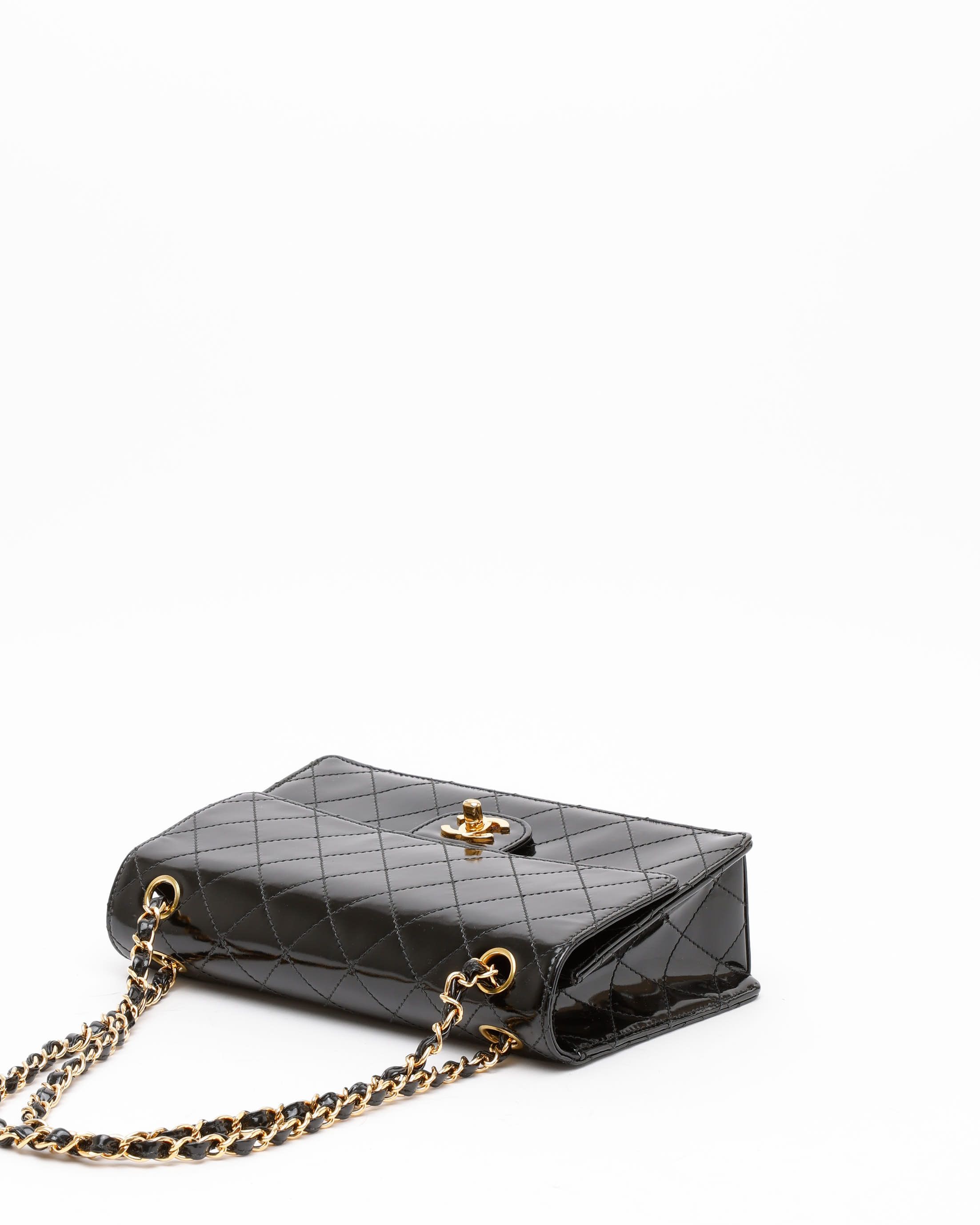 Pre-owned Chanel Classic Medium Single Flap Bag In Black