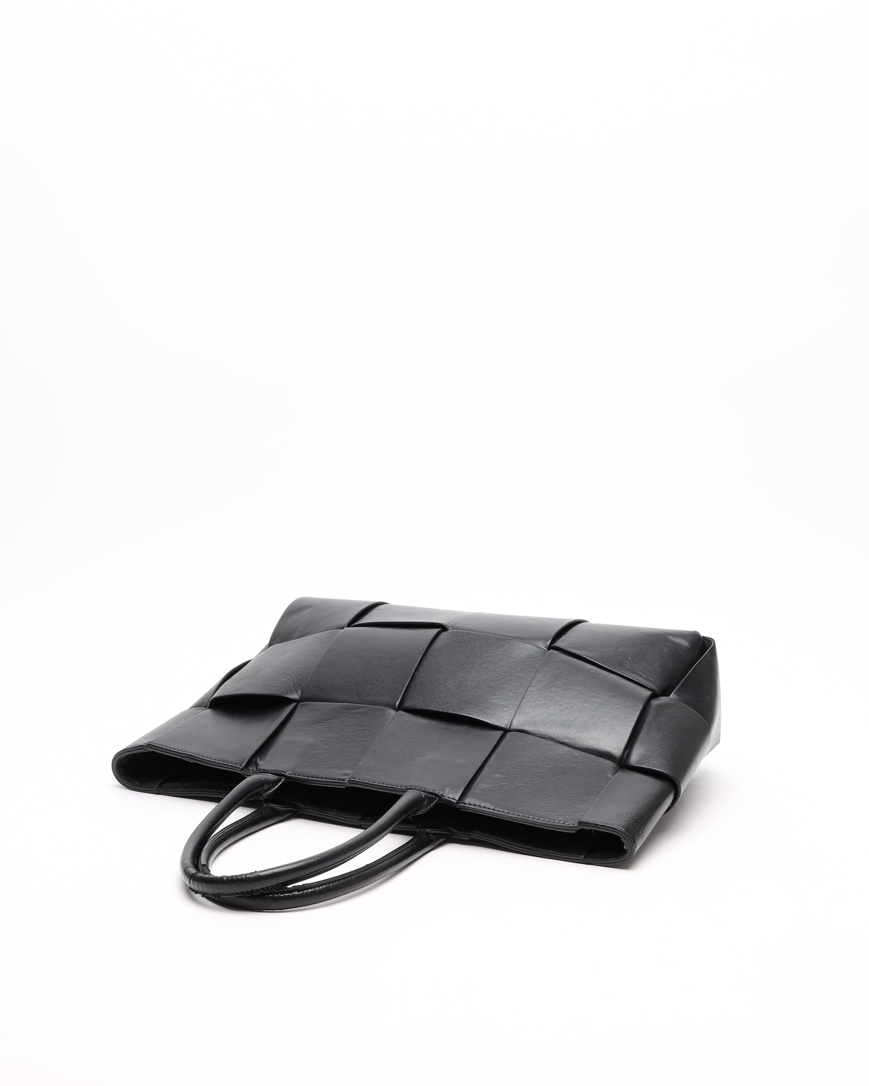 Bottega Veneta Arco Medium Tote Bag