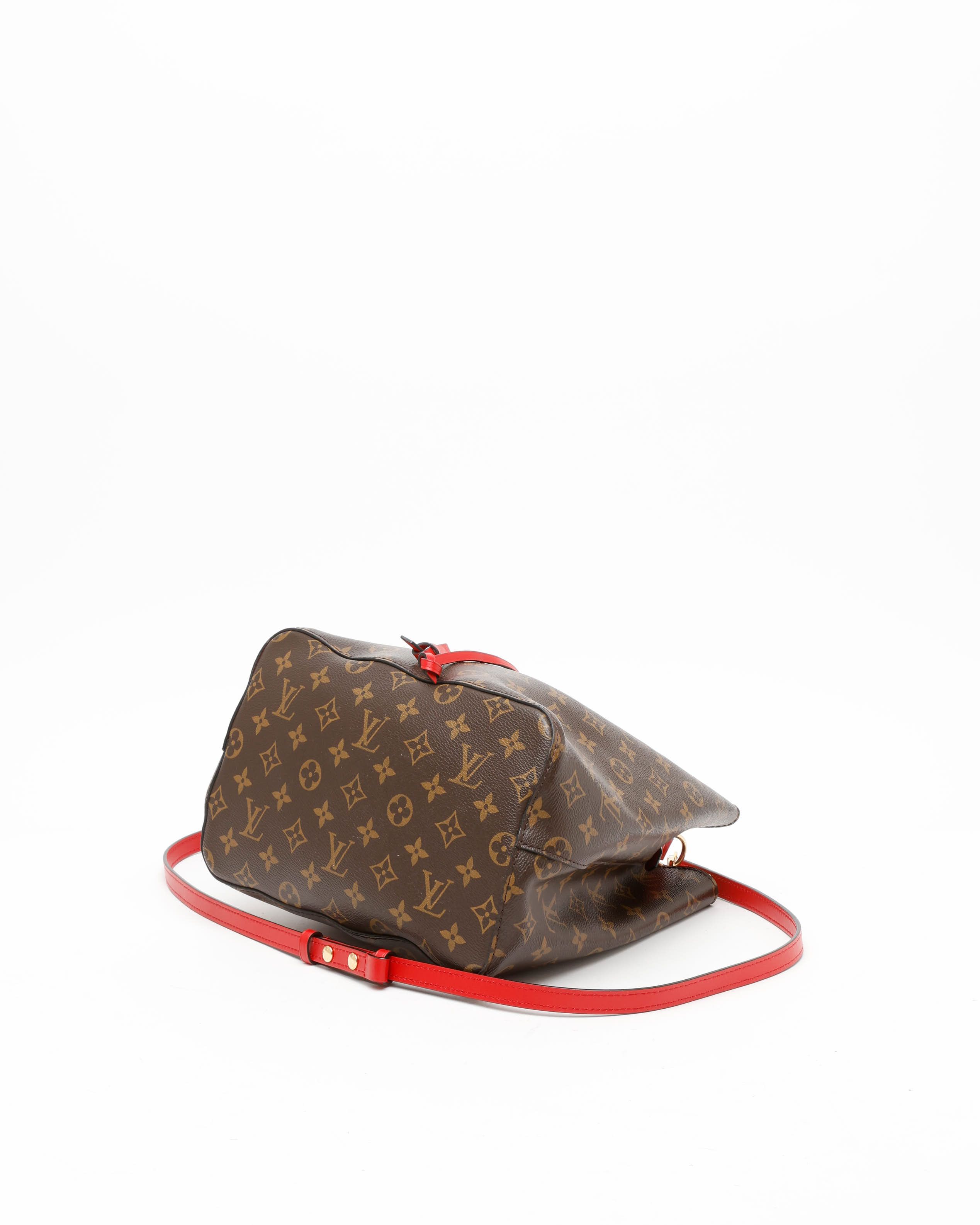Pre-owned Louis Vuitton Monogram Neonoé Mm Bag