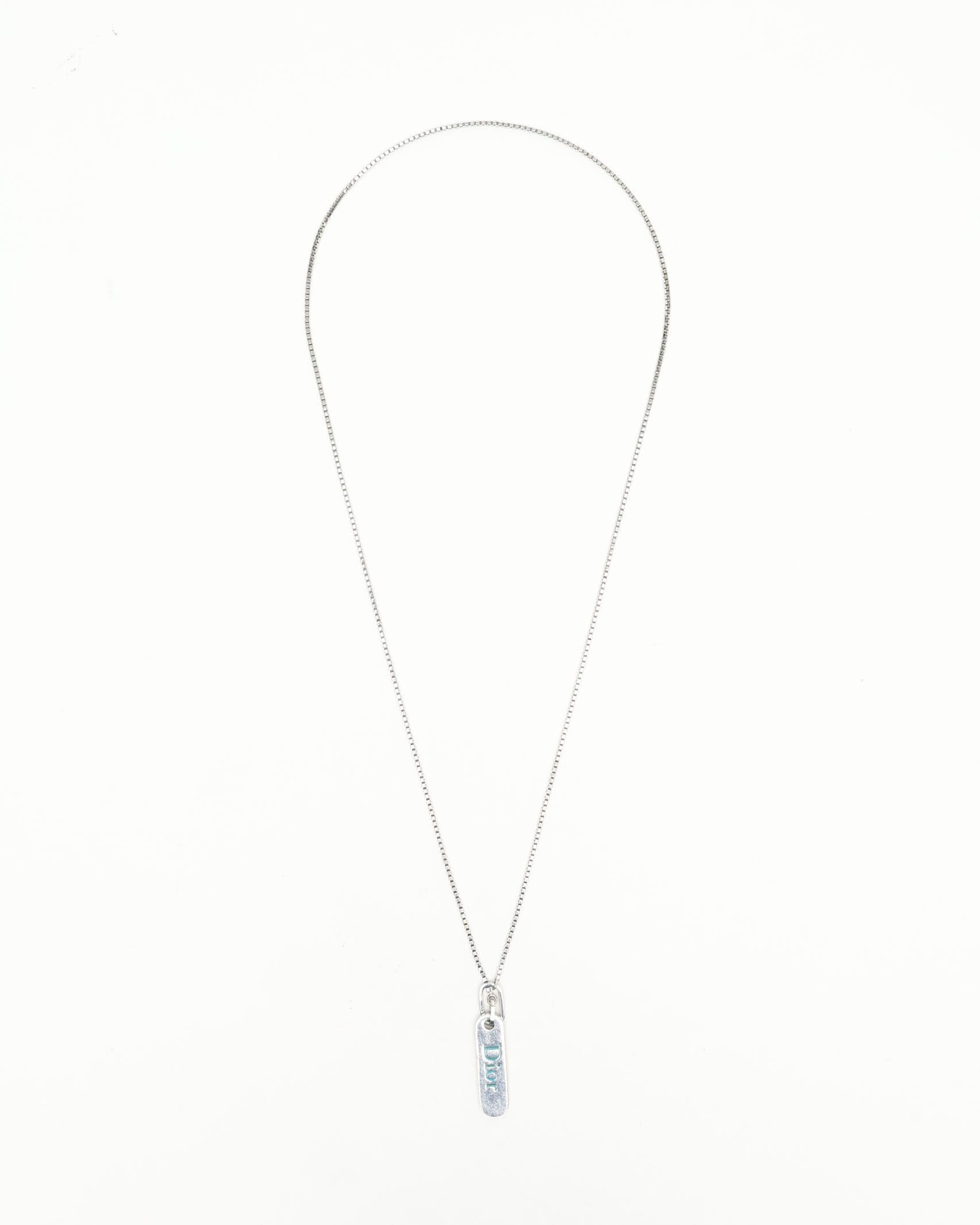 Dior Christian  Logo Plate Halsband In Metallic