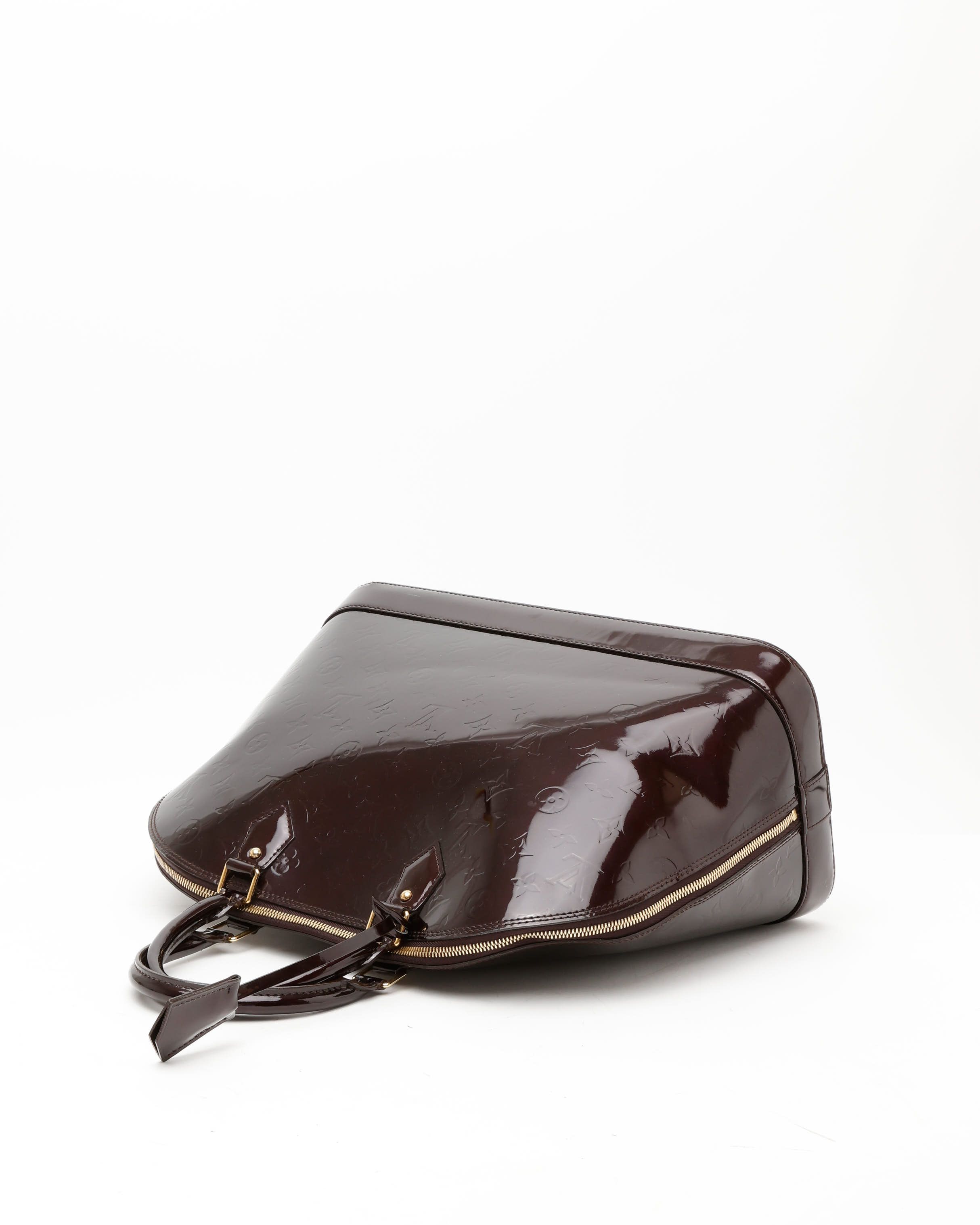 Pre-owned Louis Vuitton Vernis Alma Gm Bag In Red