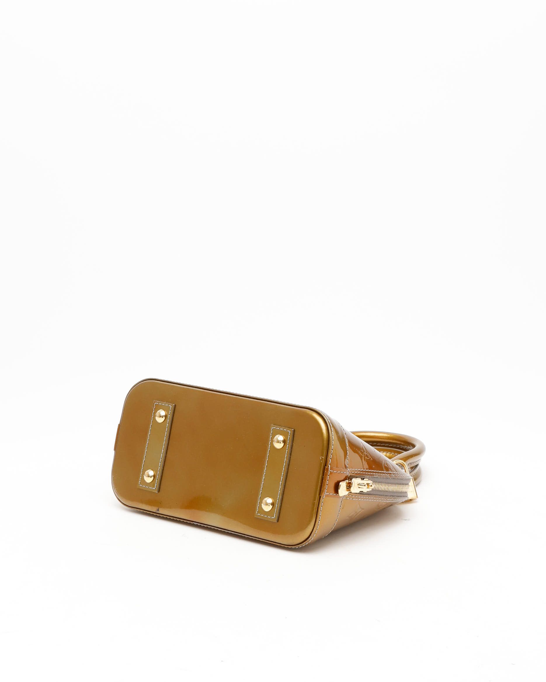 Pre-owned Louis Vuitton Vernis Alma Bb In Gold
