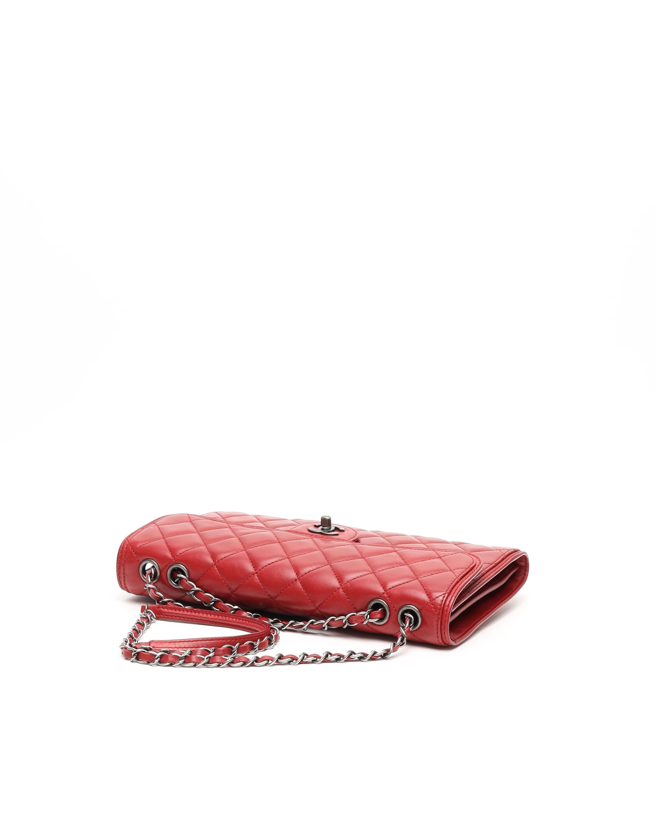 Pre-owned Chanel Citizen Zip Flap Bag In Red