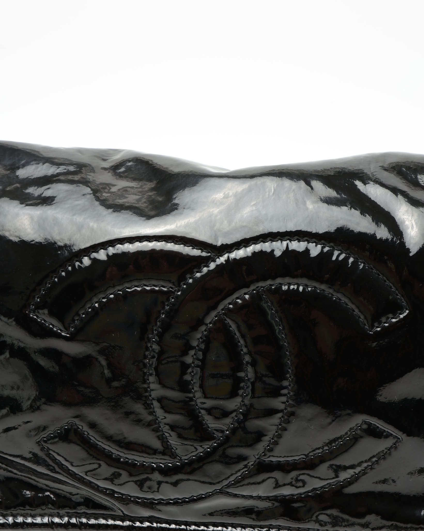 CHANEL Pre-owned Cc Accordion Patent Flap Bag In Black