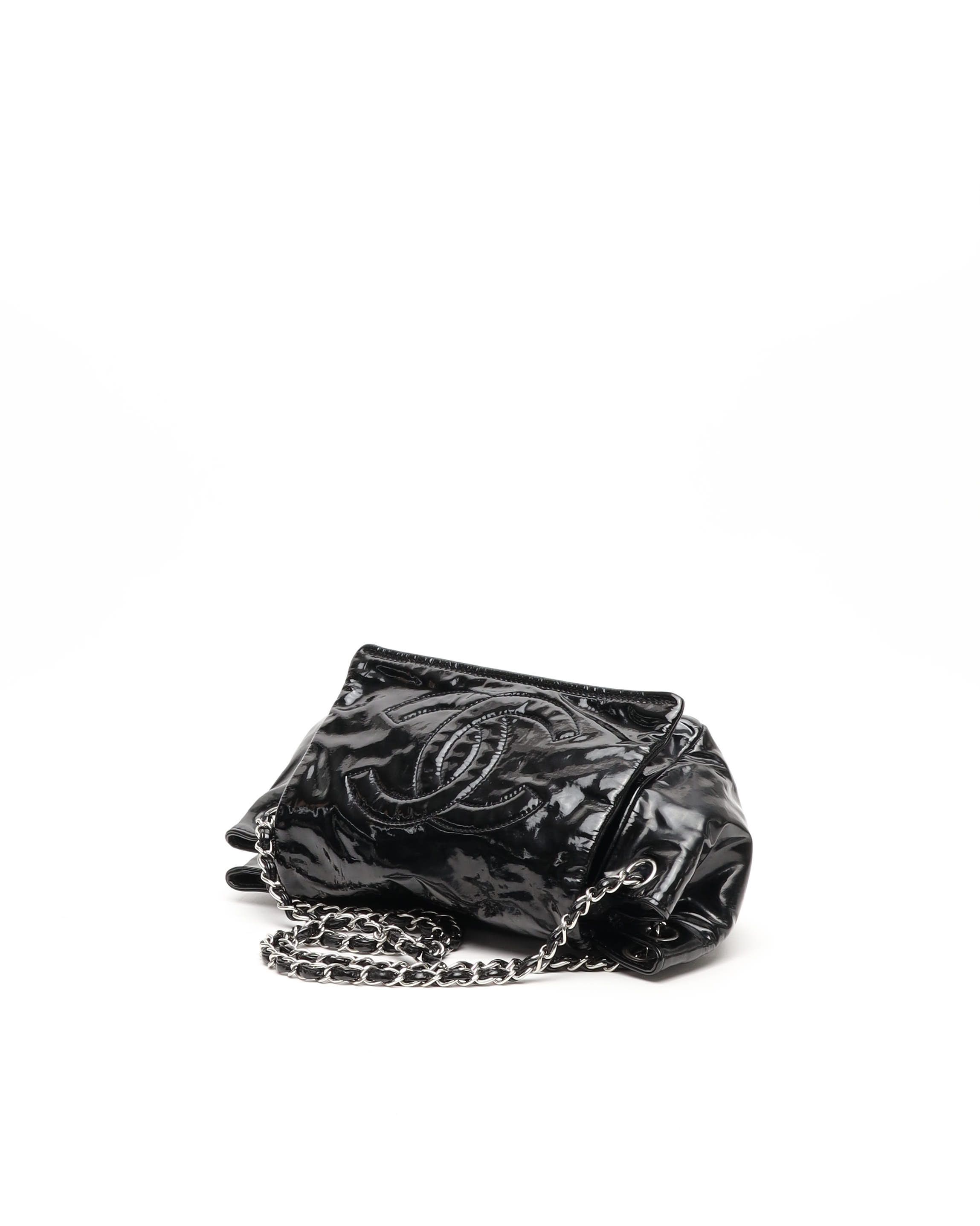 CHANEL Pre-owned Cc Accordion Patent Flap Bag In Black