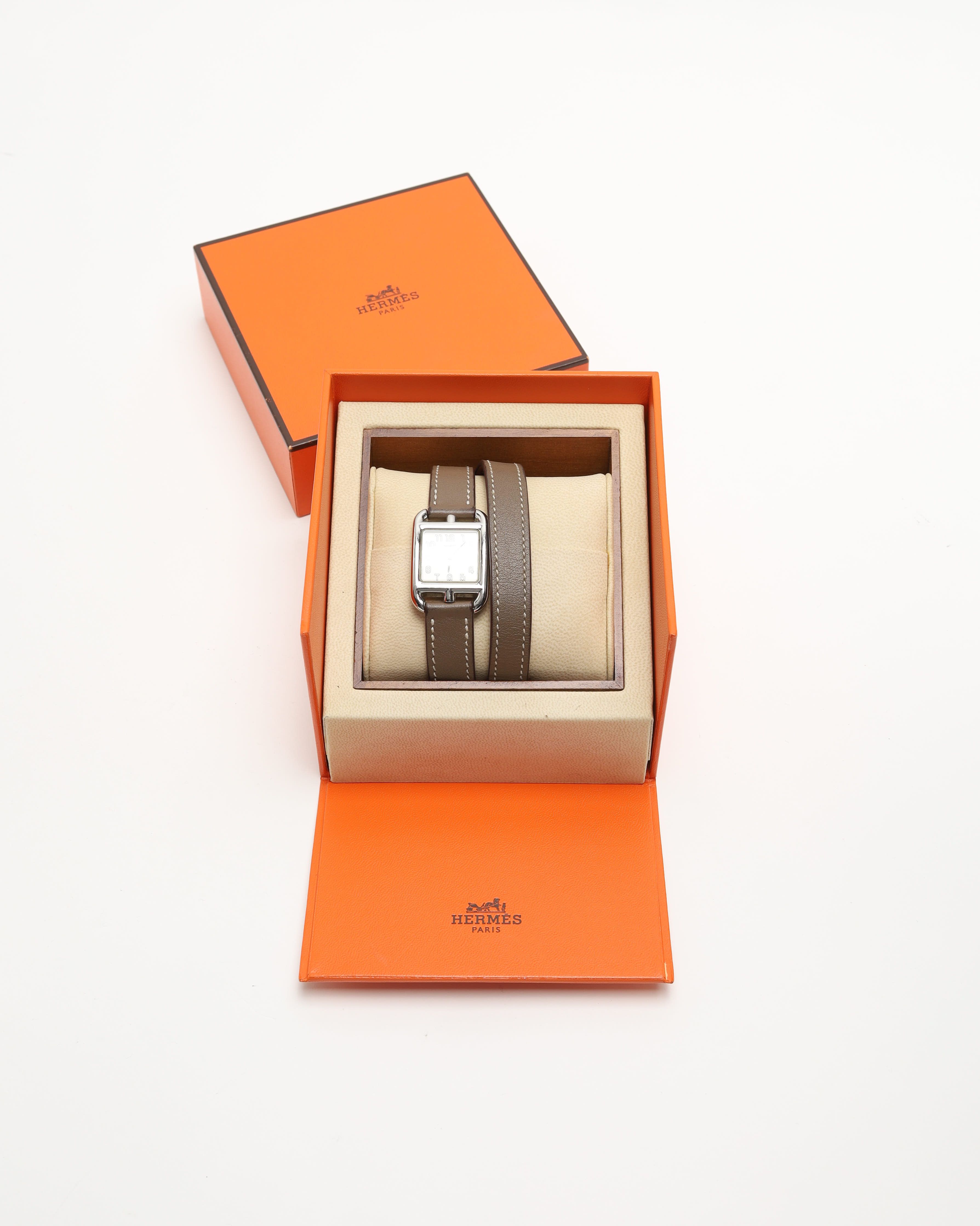 Pre-owned Hermes Hermès Cape Cod 23mm Ref Cc1.210 Watch In Silver