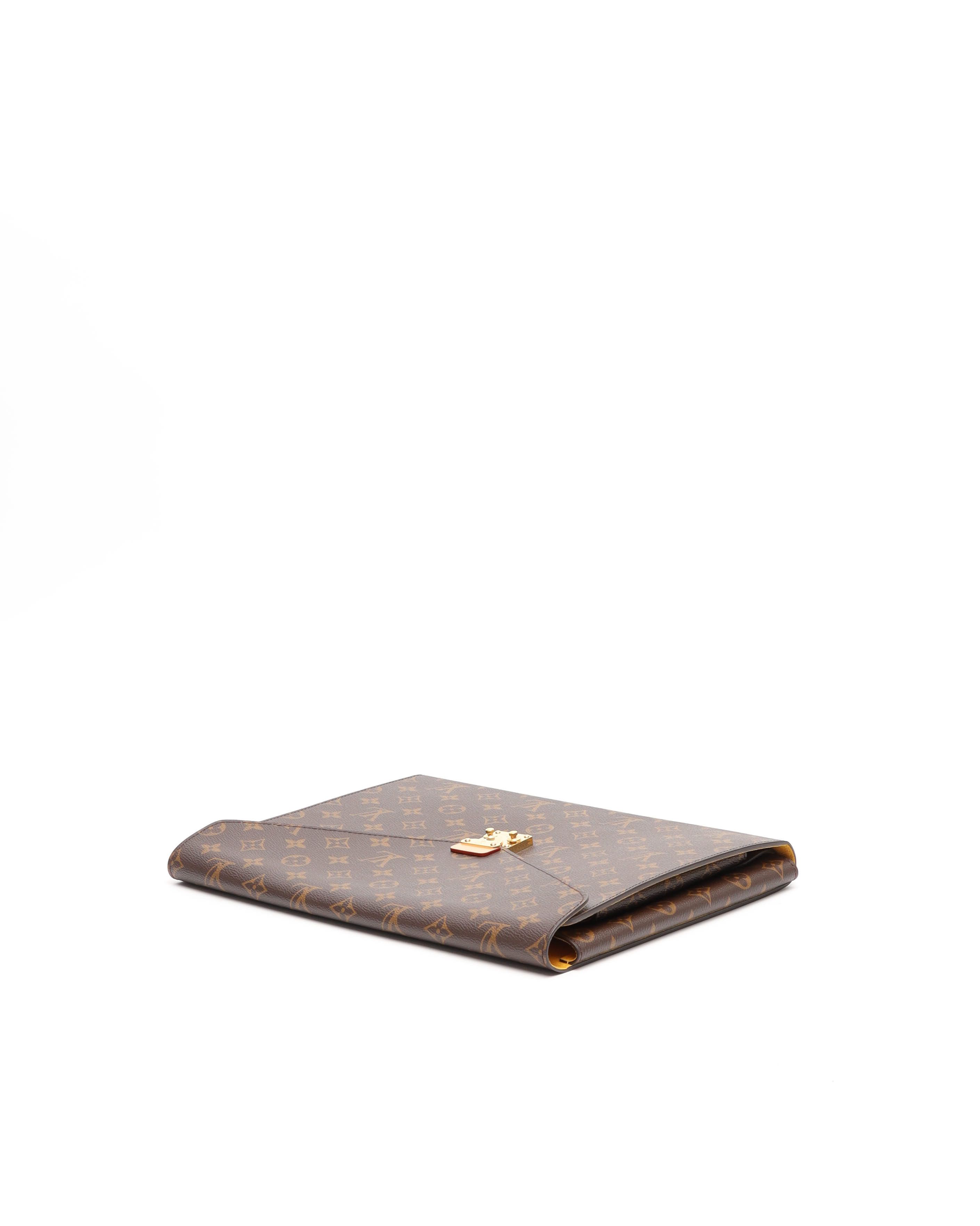 Pre-owned Louis Vuitton Monogram Mark Folder In Brown