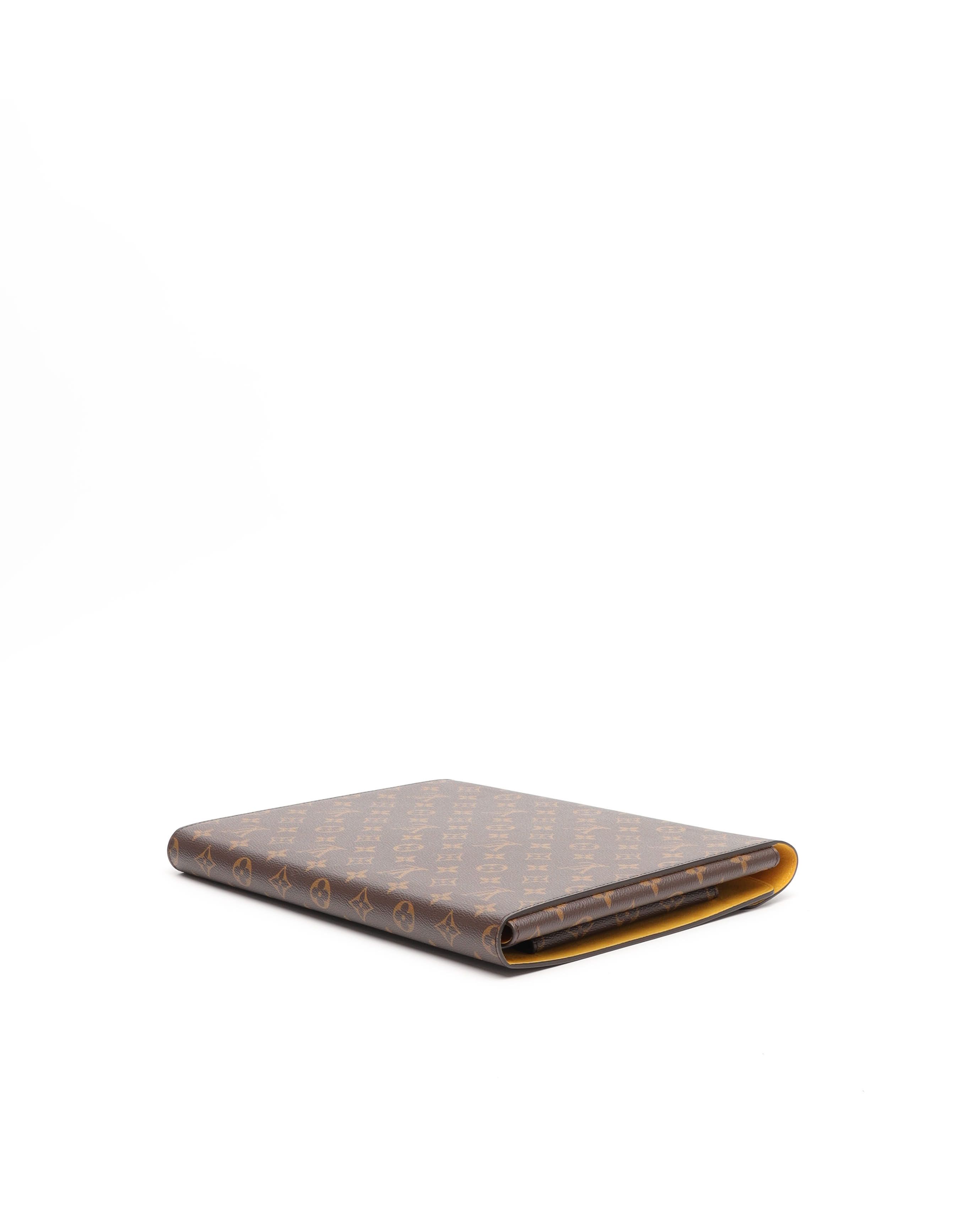 Pre-owned Louis Vuitton Monogram Mark Folder In Brown