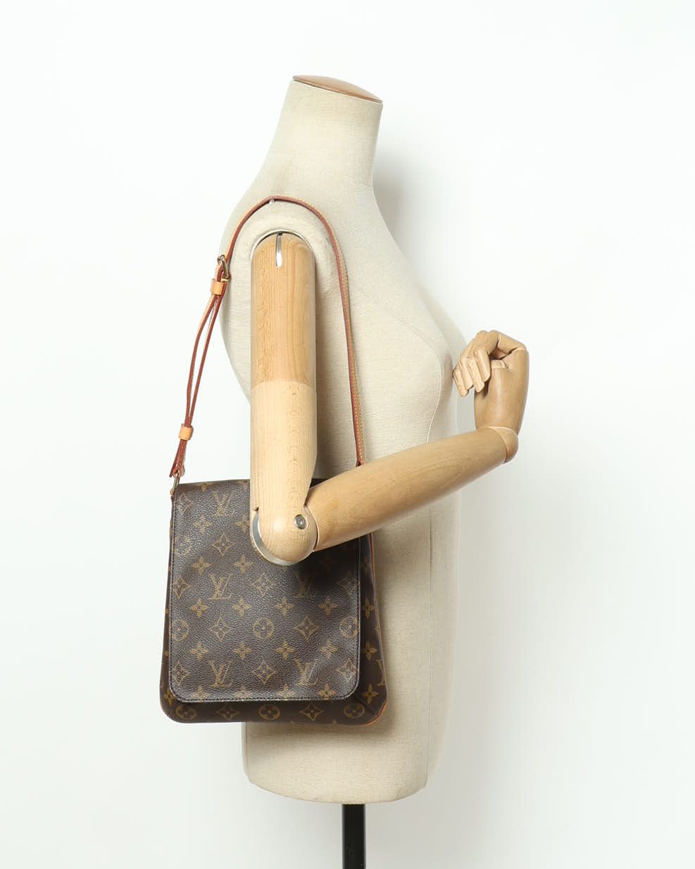 Pre-owned Louis Vuitton Monogram Musette Salsa Bag In Brown
