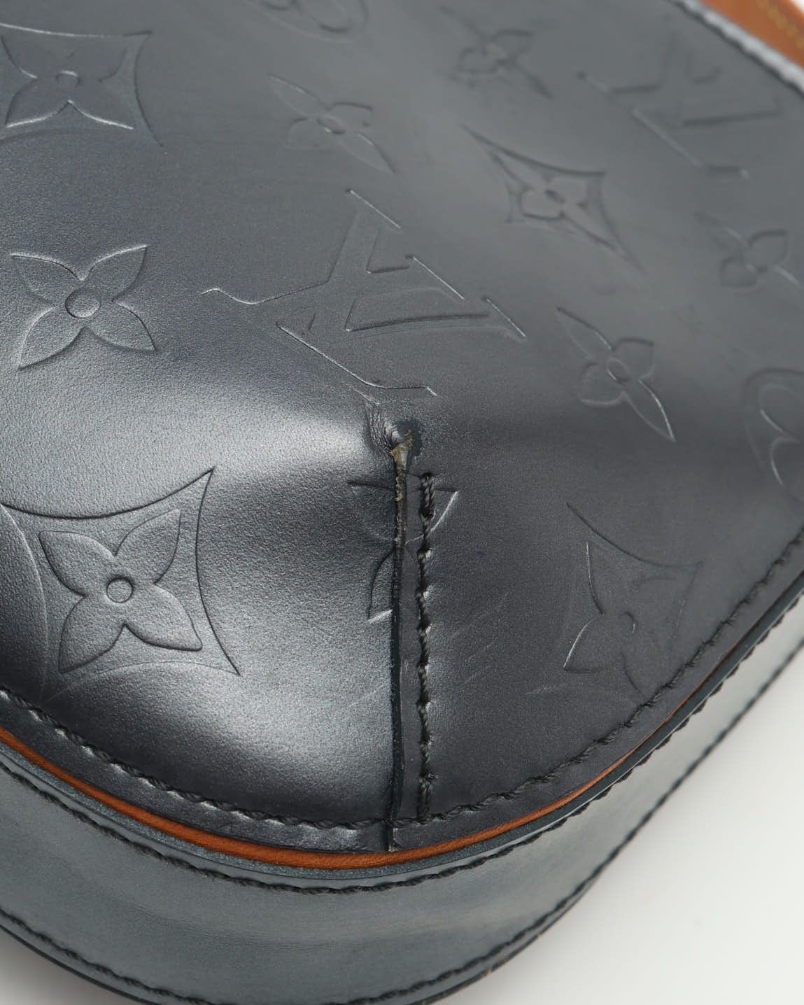 Pre-owned Louis Vuitton Monogram Mat Fowler Bag In Silver