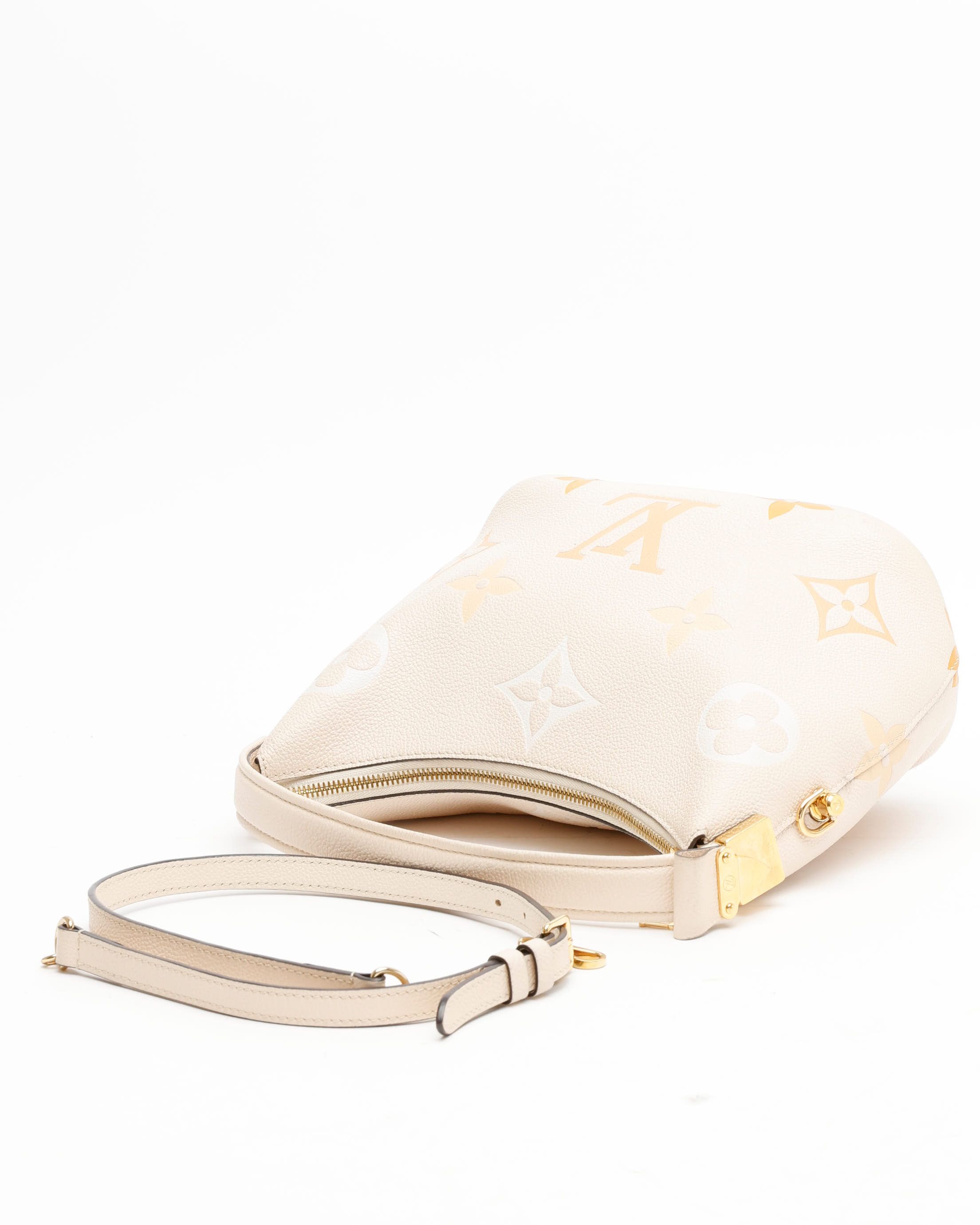 Pre-owned Louis Vuitton Monogram Giant Marshmallow Pm In Sand
