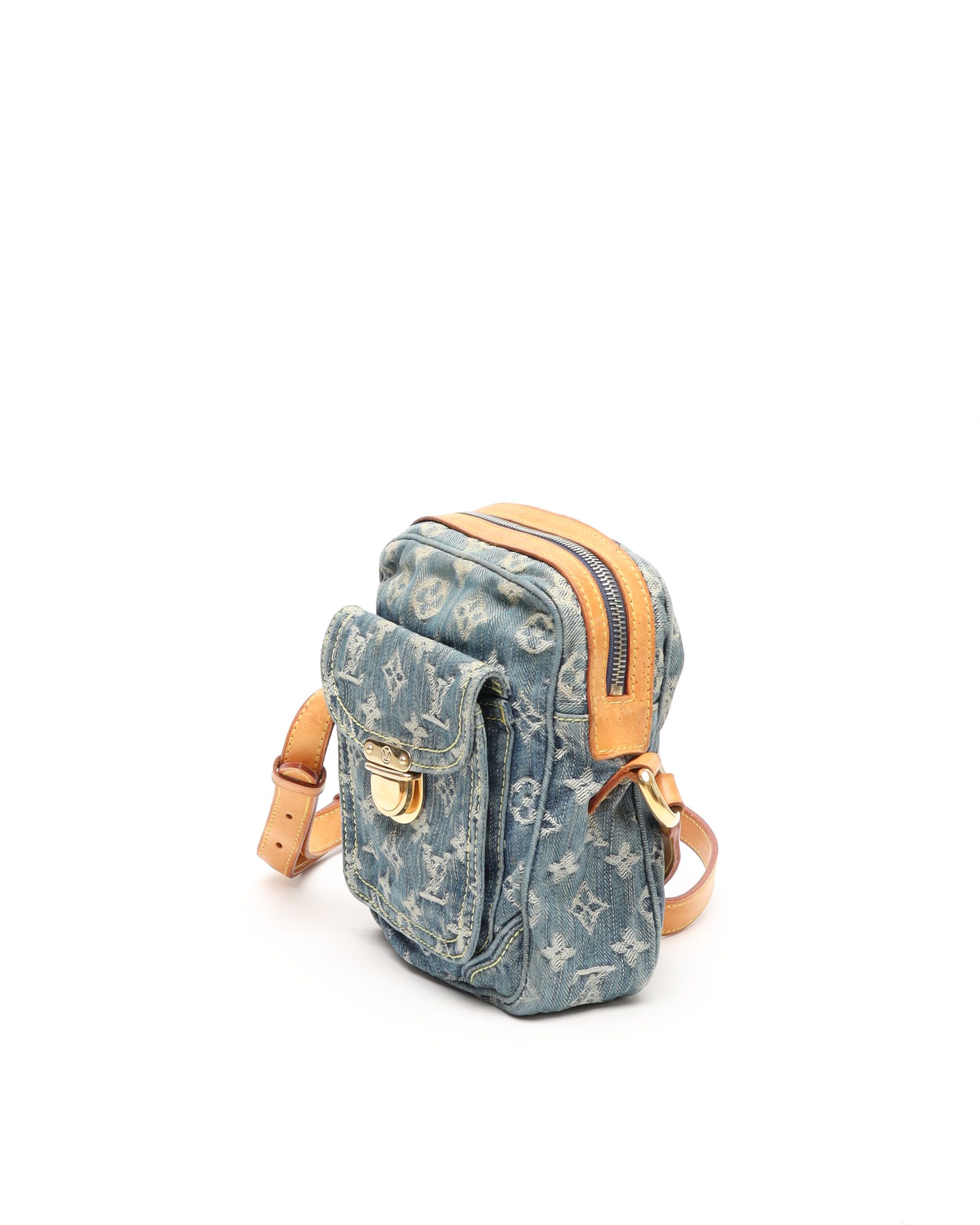 Pre-owned Louis Vuitton Monogram Denim Camera Bag In Blue