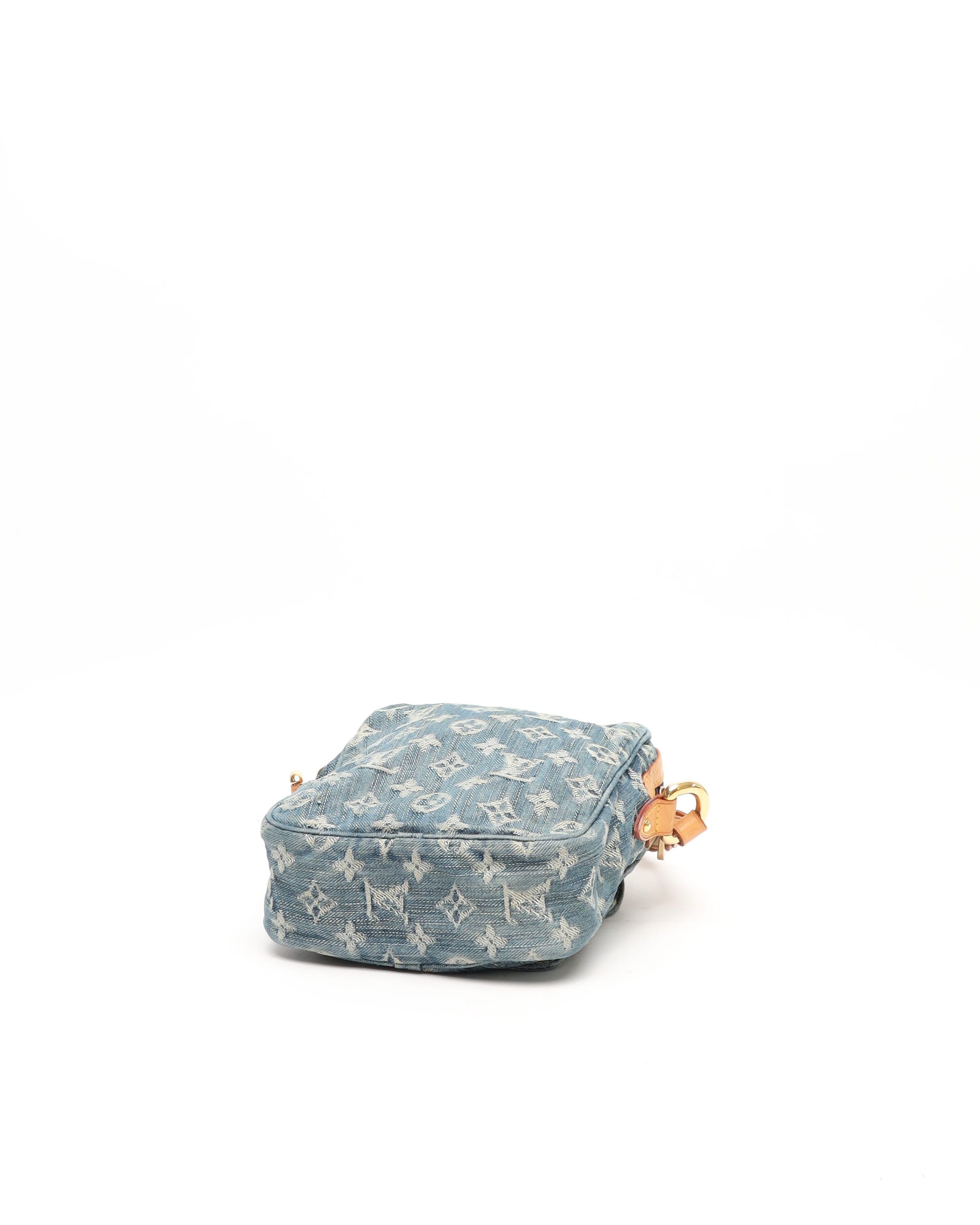 Pre-owned Louis Vuitton Monogram Denim Camera Bag In Blue