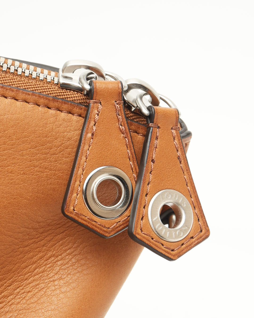 Pre-owned Louis Vuitton Lock It Mm Bag