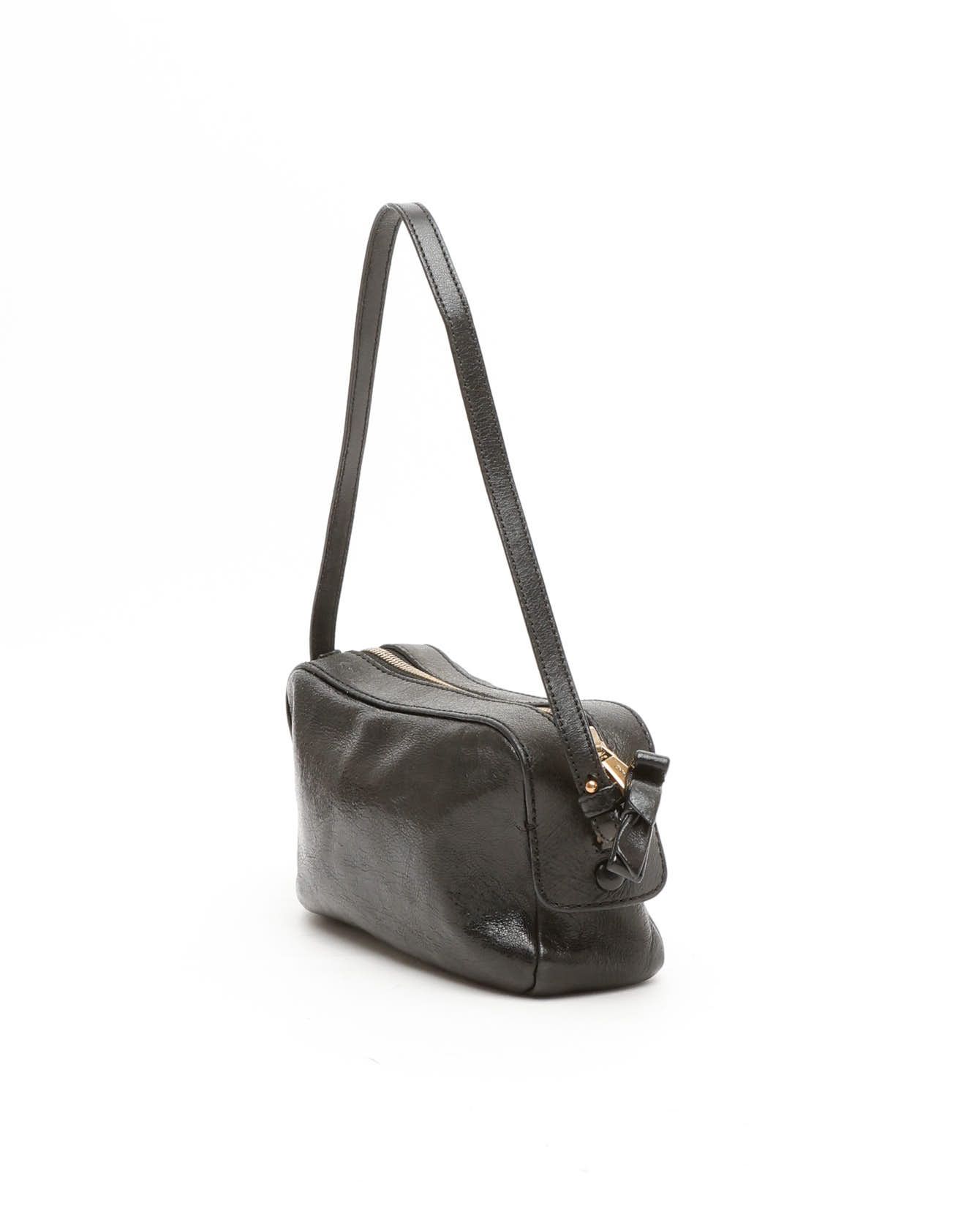 Chloé Logo Shoulder Bag In Black