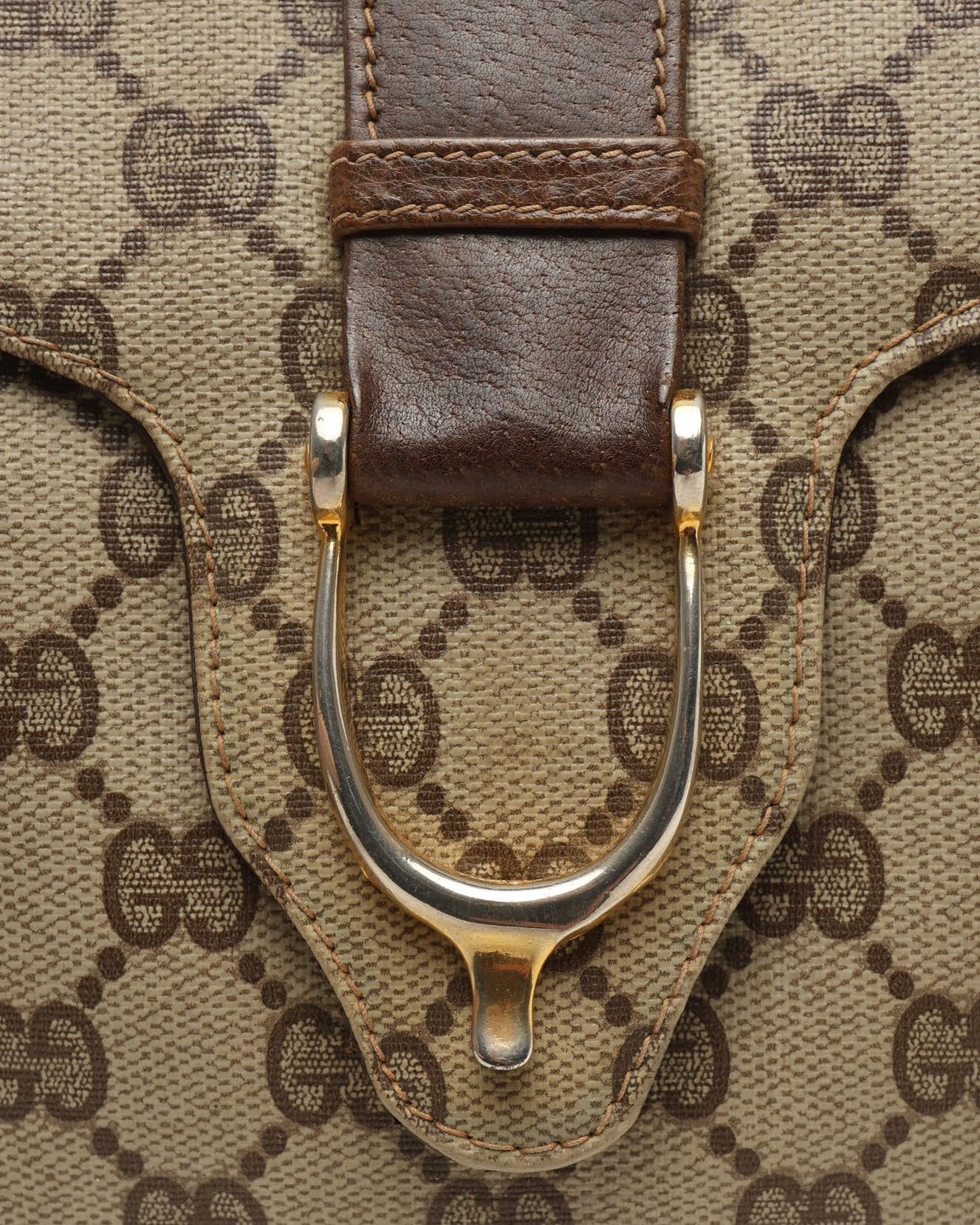 Gucci Gg Supreme Shoulder Bag