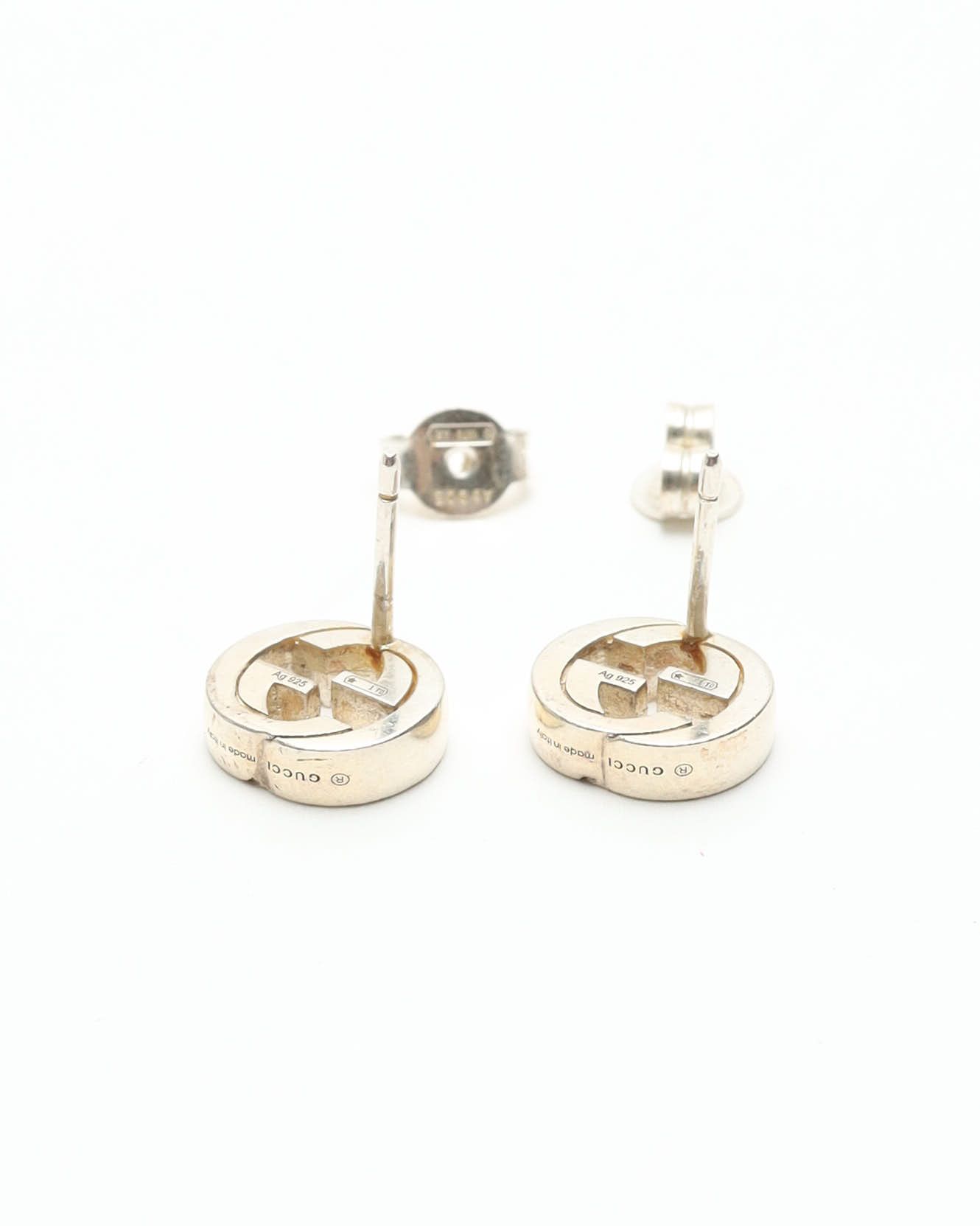 Gucci Interlocking G Silver Studs Earrings In Metallic