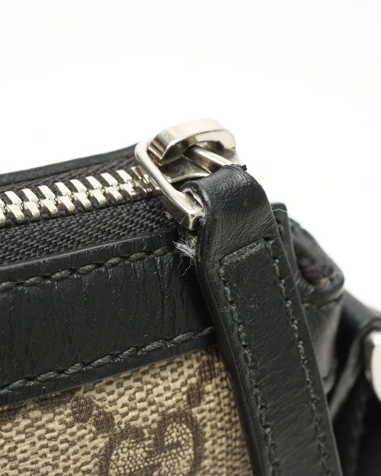 Gucci Messenger Bag