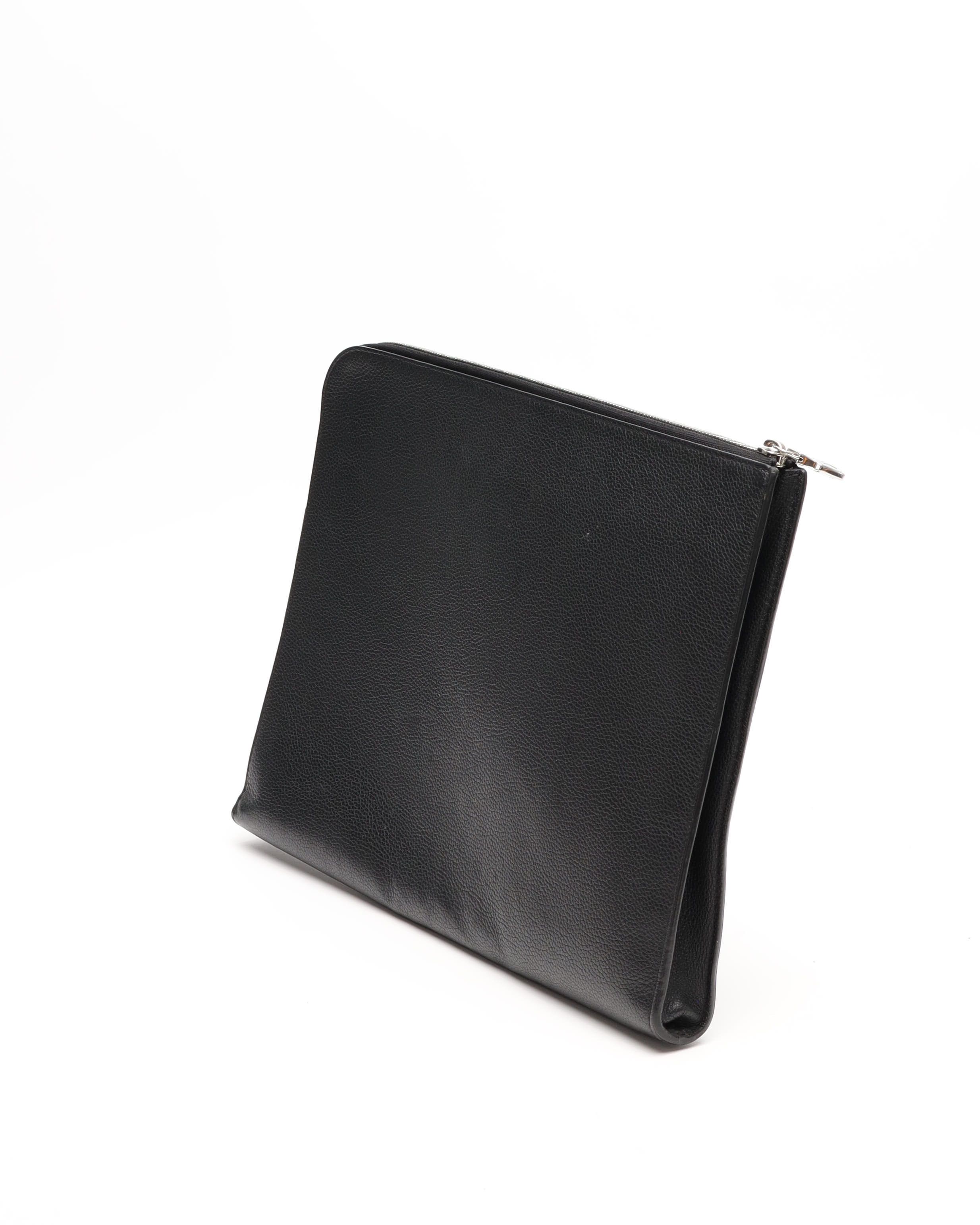 Pre-owned Louis Vuitton Pochette Jour Gm Folder In Black