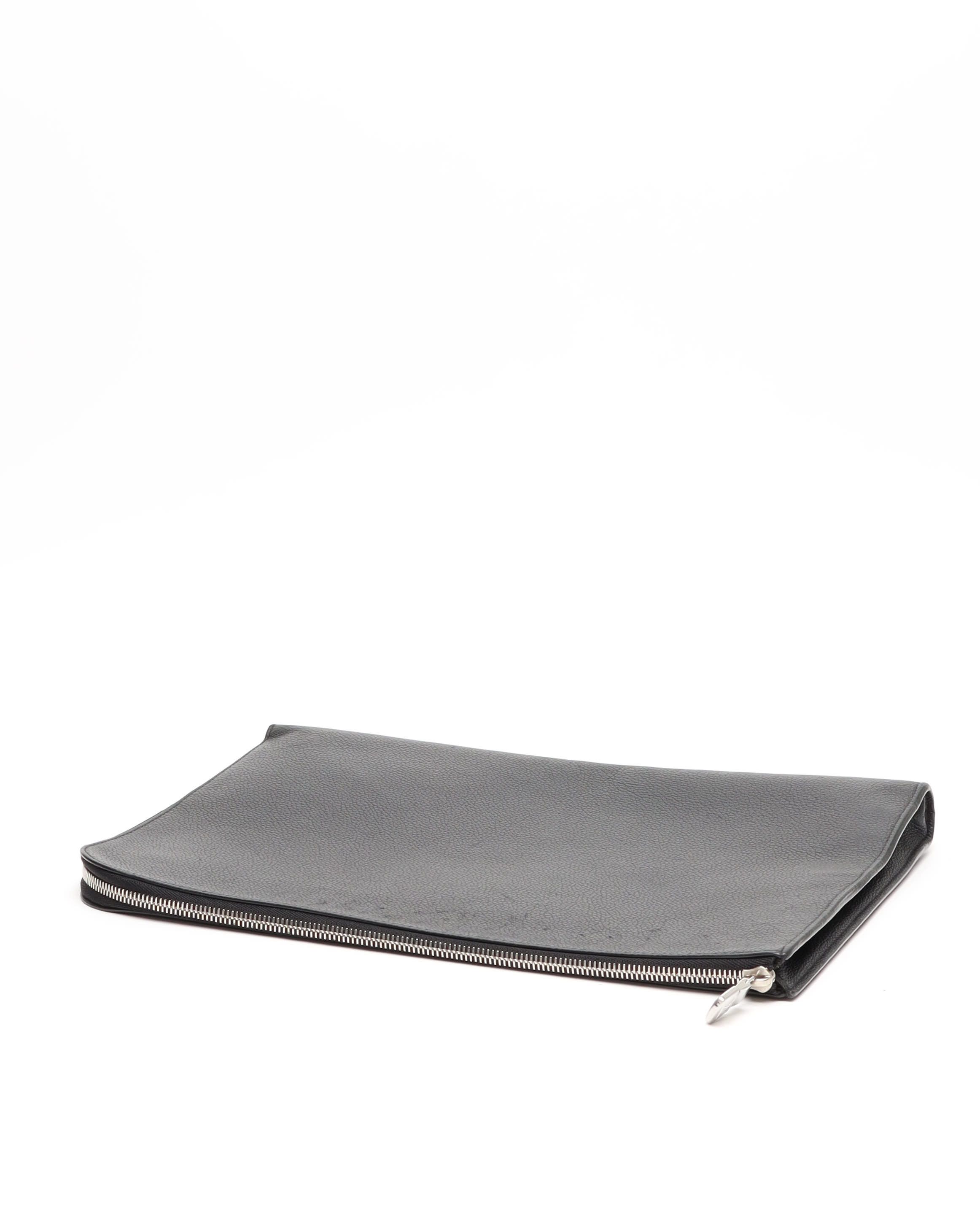 Pre-owned Louis Vuitton Pochette Jour Gm Folder In Black